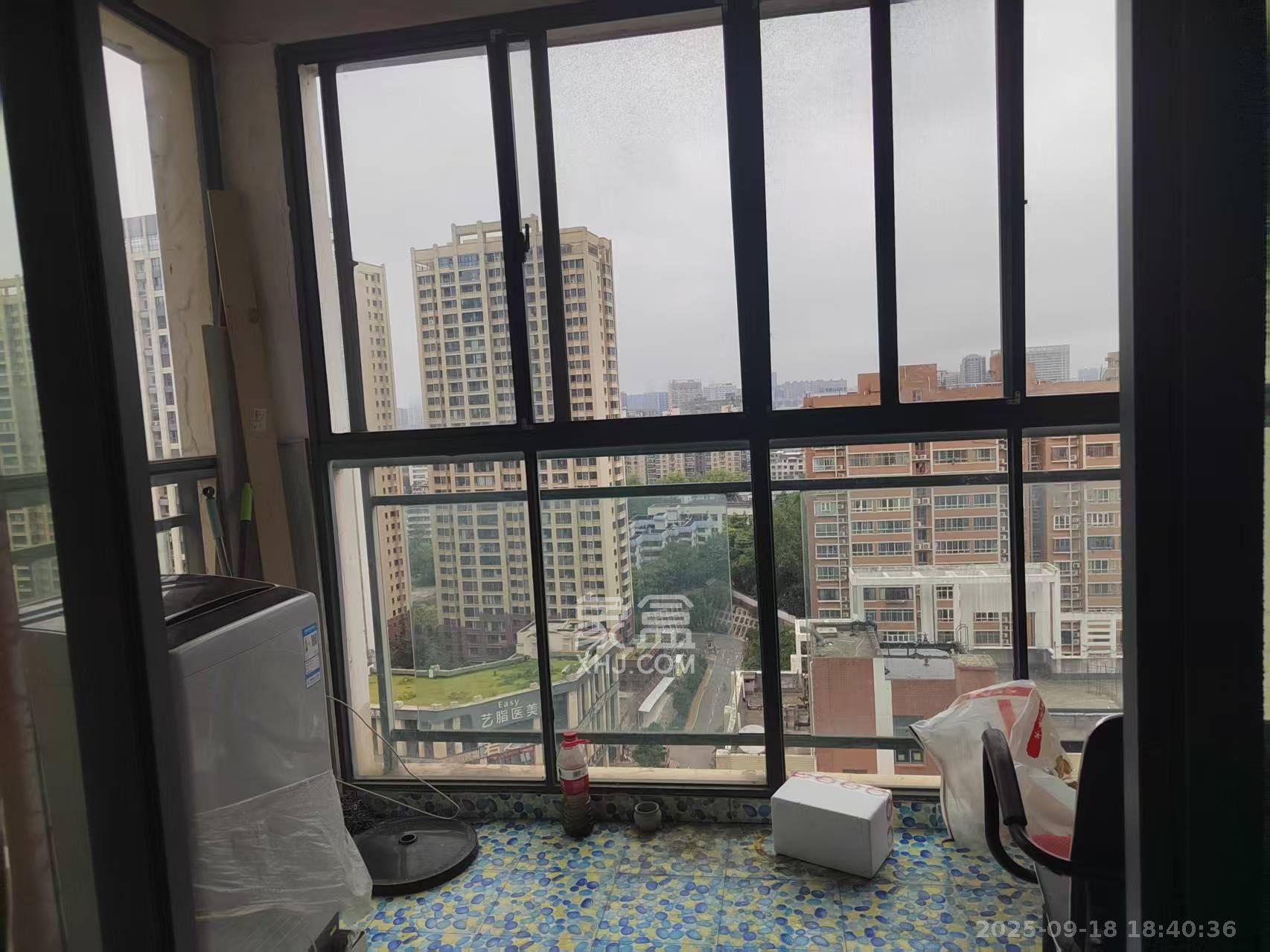 巢之恋 2室2厅1卫 1900.0元/月 巢之恋 2室2厅1卫 1900.0元/月室内图