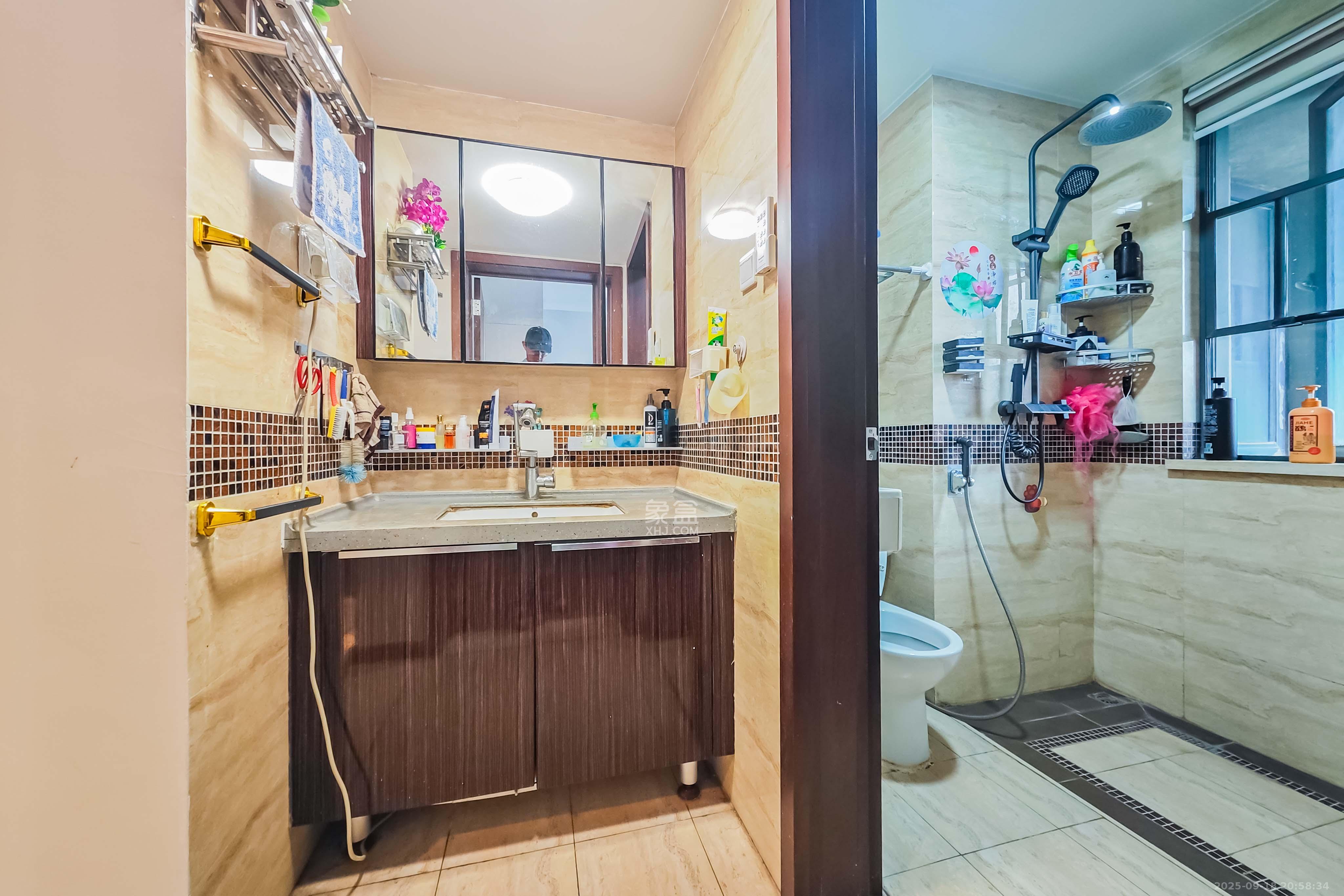 万科金域华府三四期 4室2厅2卫 110.0万 万科金域华府三四期 4室2厅2卫 110.0万卫生间