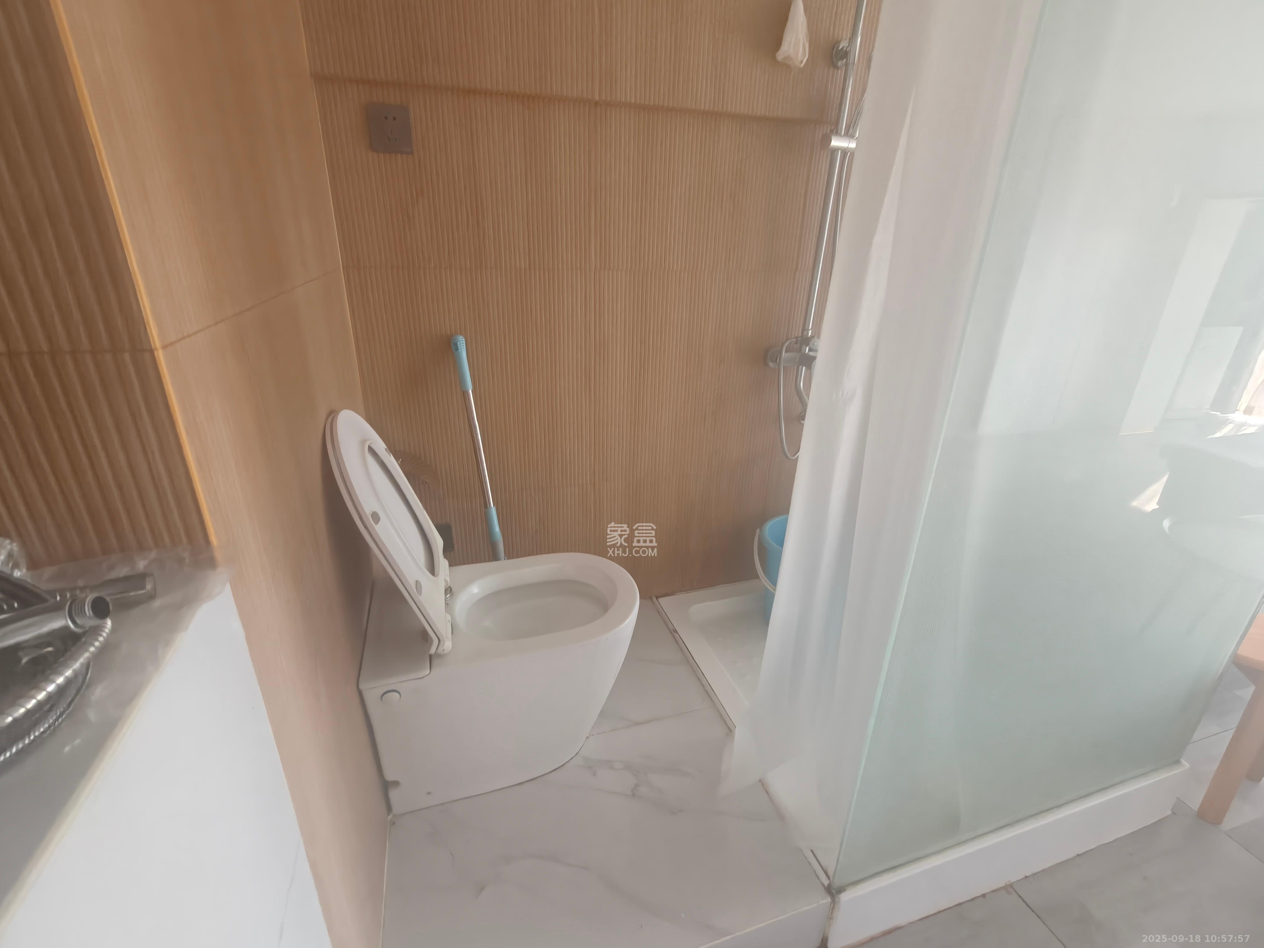 振业城三期 1室1厅1卫 1200.0元/月 振业城三期 1室1厅1卫 1200.0元/月室内图