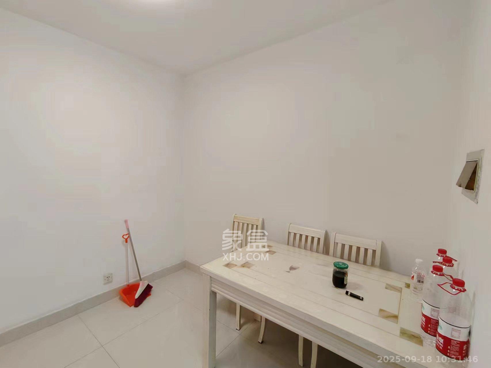 东方新城 2室2厅1卫 2300.0元/月 东方新城 2室2厅1卫 2300.0元/月室内图