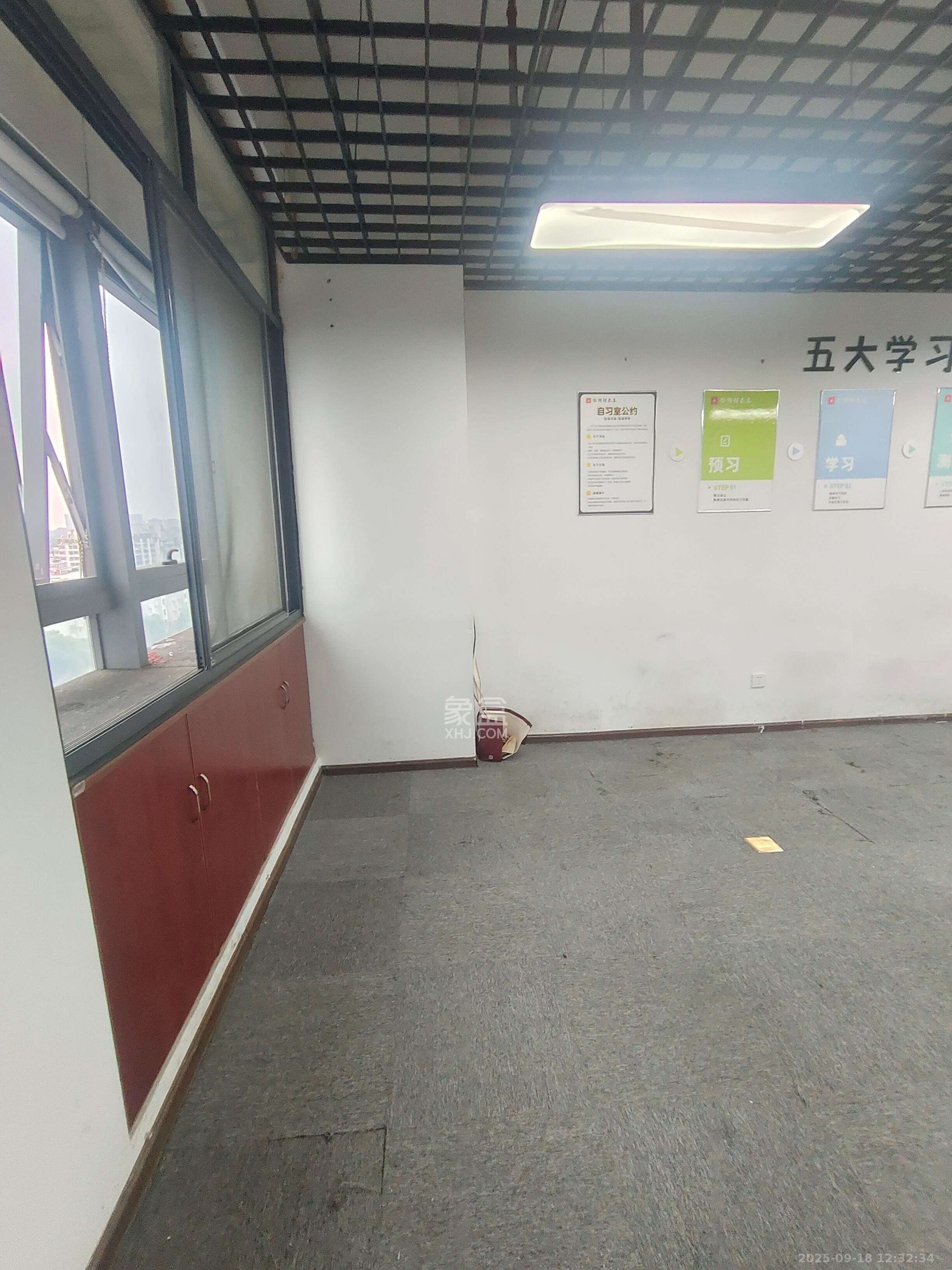 长房时代城   63.0㎡      3500.0元/月室内图