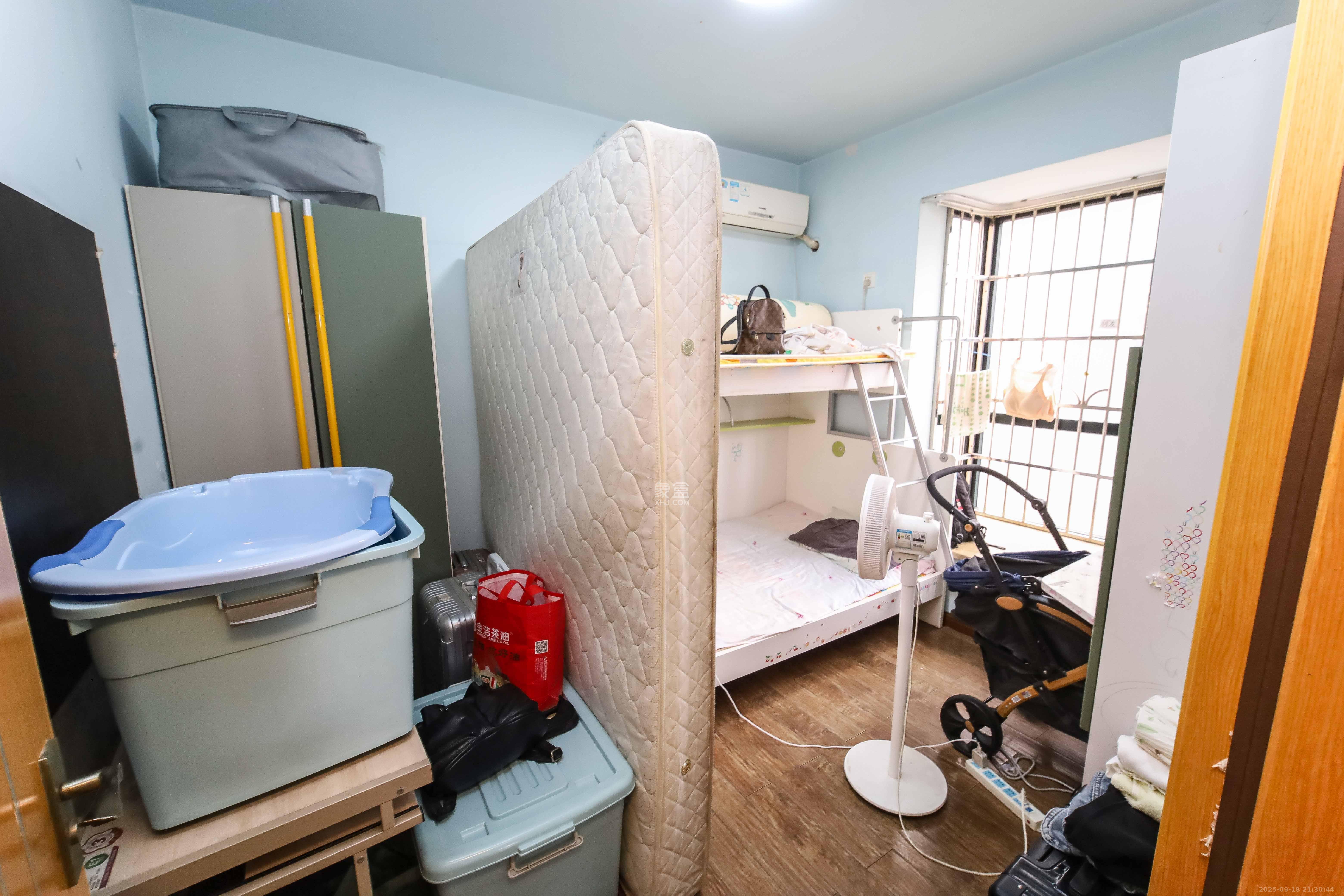 先锋东外滩  2室2厅1卫    69.8万卧室