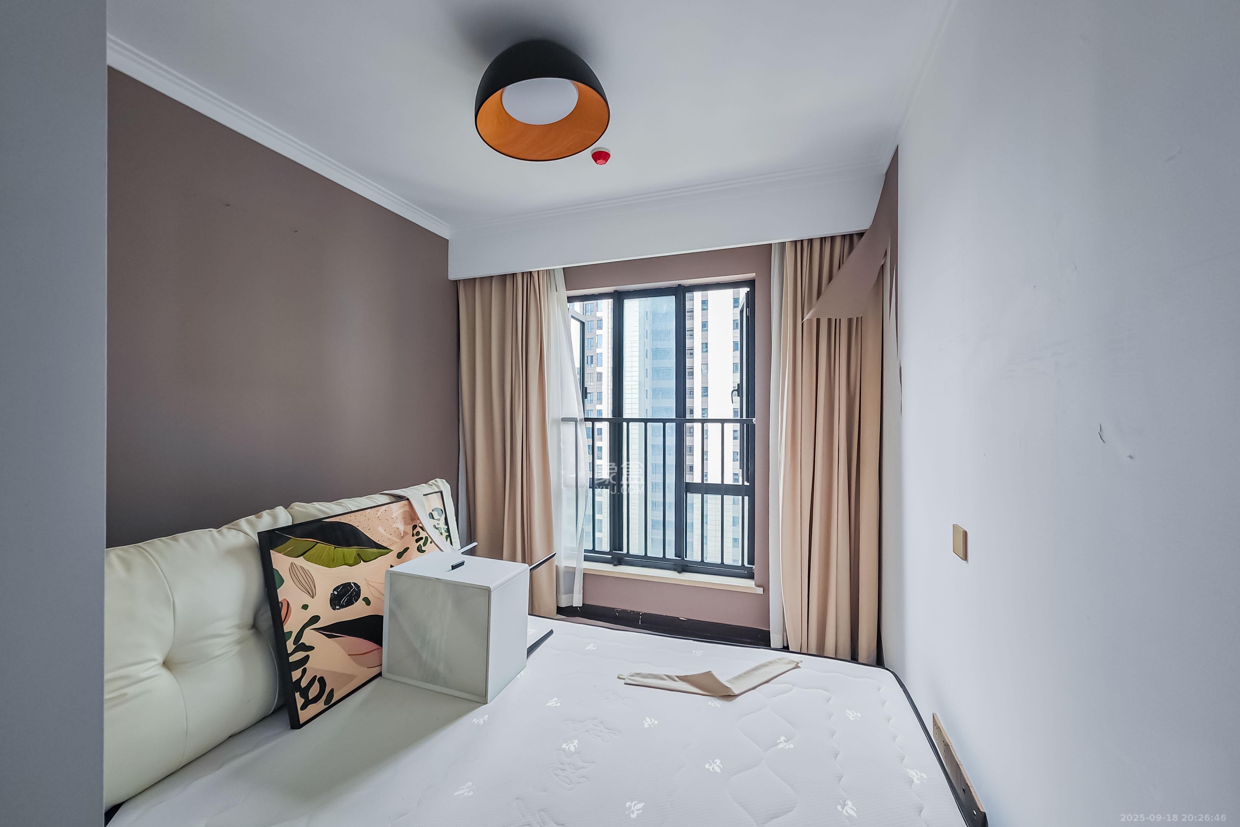 绿地长沙城际空间站(柏仕佳苑) 3室1厅2卫 160.0万 绿地长沙城际空间站(柏仕佳苑) 3室1厅2卫 160.0万卧室