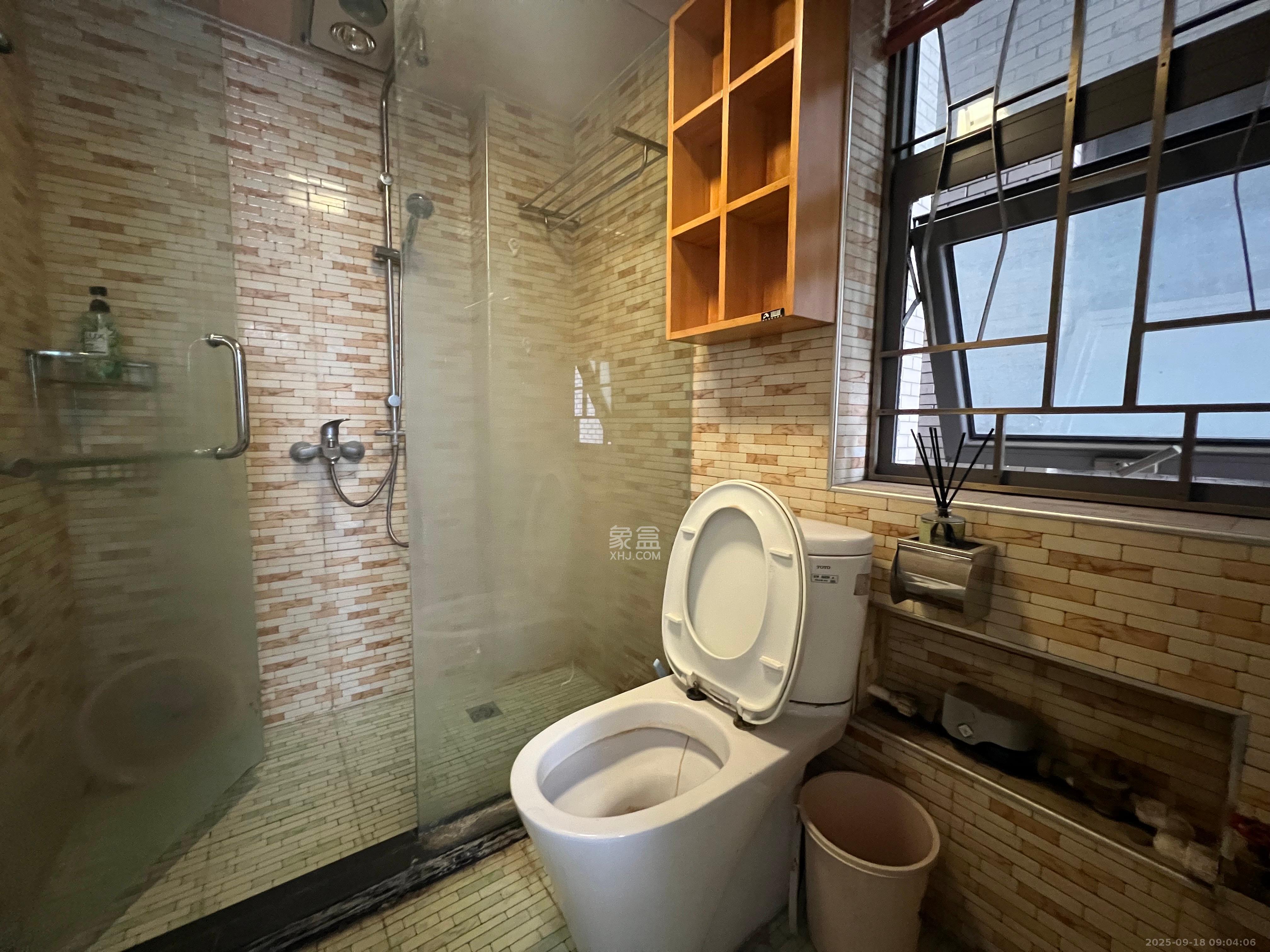 佳天瑞宁花园 1室2厅1卫 1700.0元/月 佳天瑞宁花园 1室2厅1卫 1700.0元/月室内图