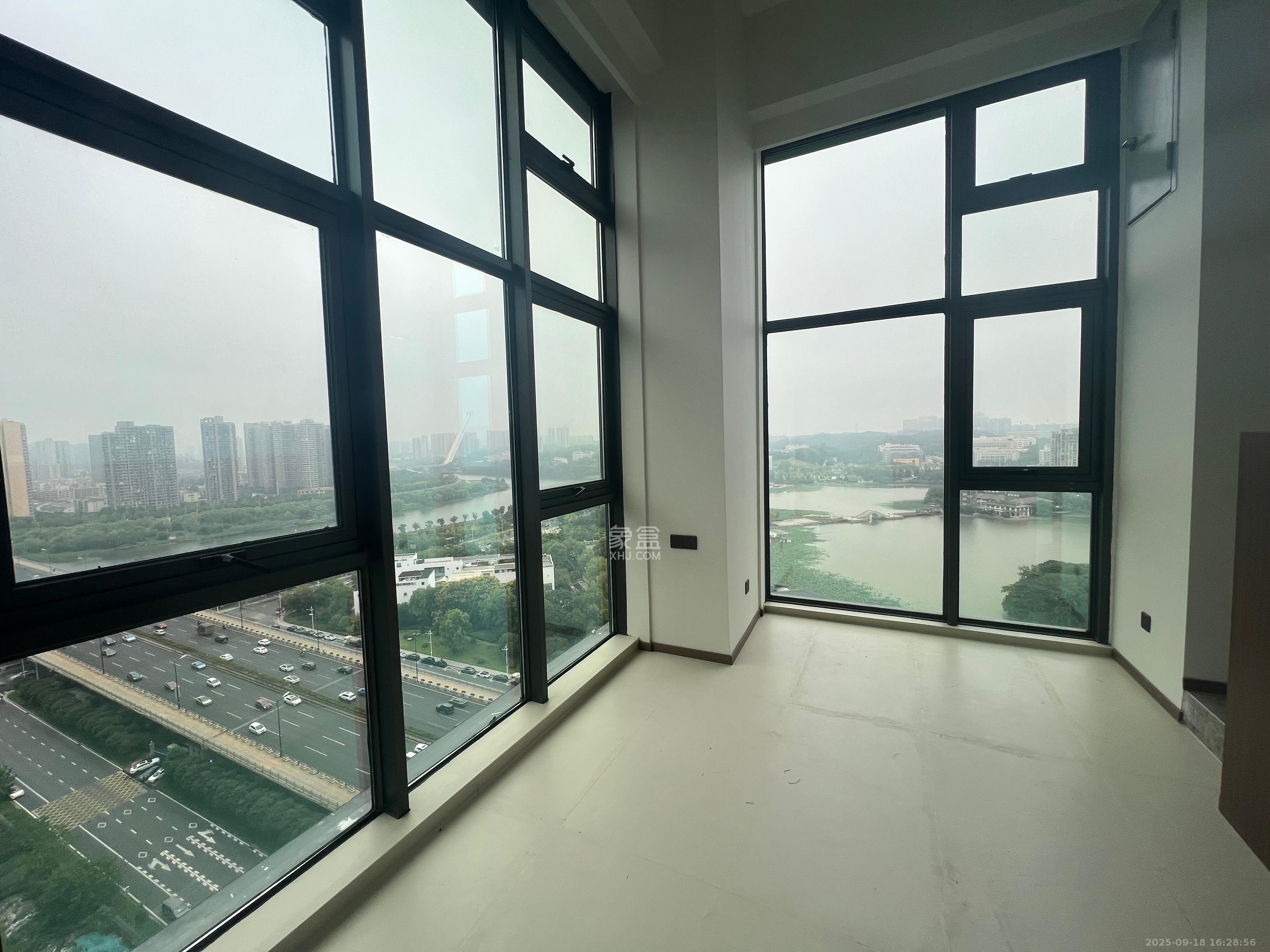 绿地V岛 1室1厅1卫 2500.0元/月 绿地V岛 1室1厅1卫 2500.0元/月室内图