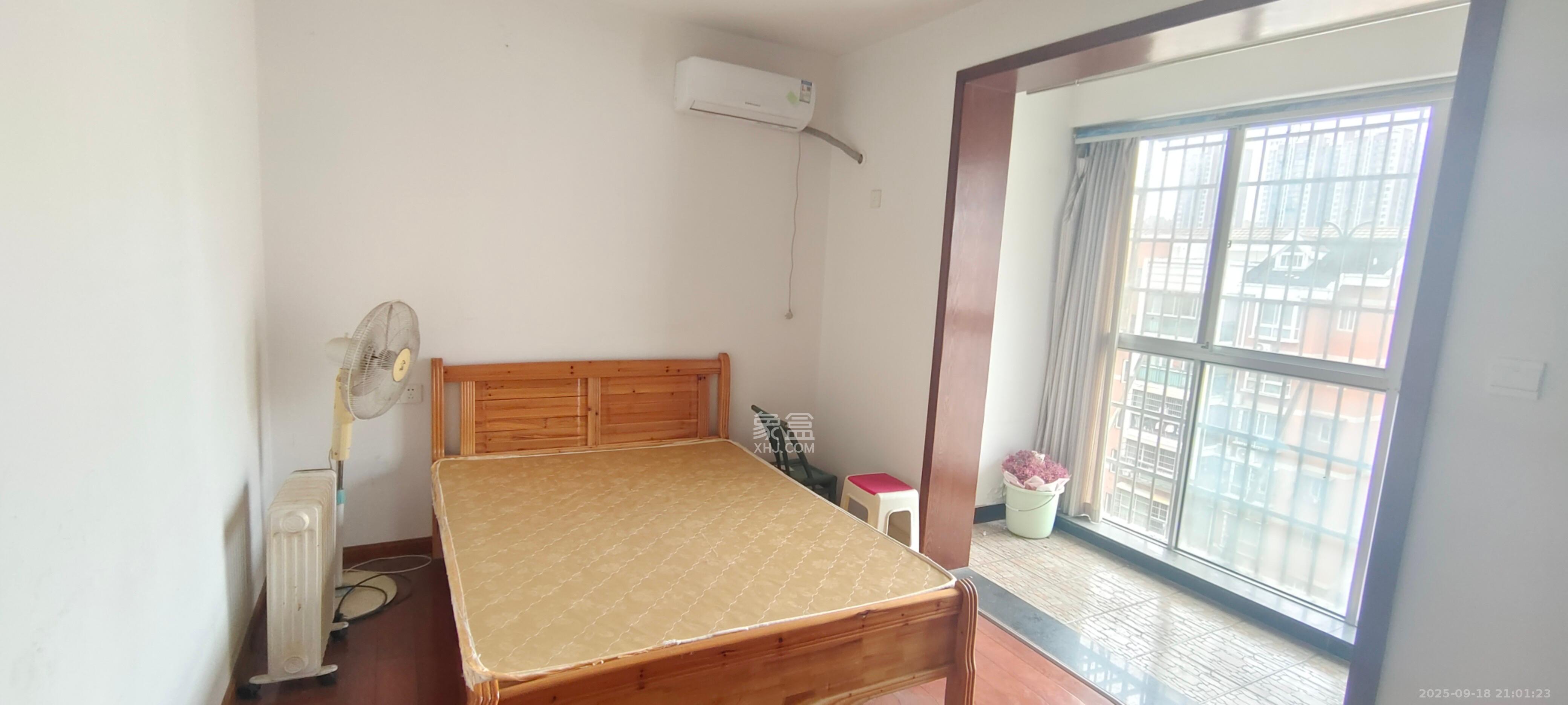 长丰星城 3室2厅2卫 1300.0元/月 长丰星城 3室2厅2卫 1300.0元/月室内图