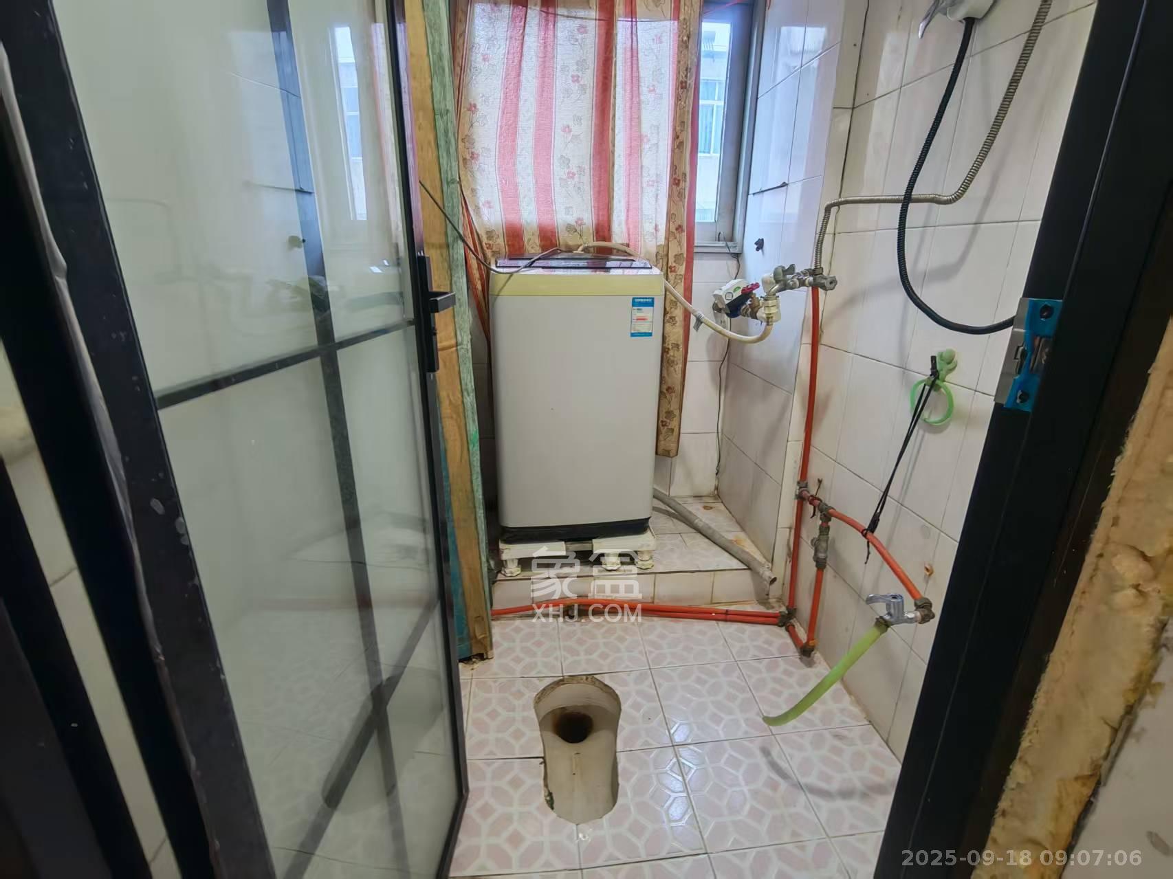 府后路小区  2室1厅1卫    1600.0元/月室内图