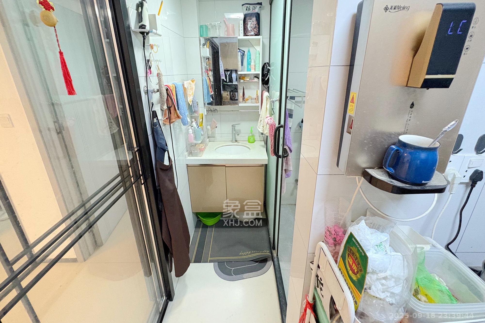 富华大厦 3室2厅1卫 120.0万 富华大厦 3室2厅1卫 120.0万卫生间