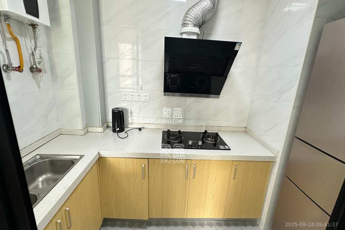 明发阅江悦府 3室2厅1卫 2300.0元/月 明发阅江悦府 3室2厅1卫 2300.0元/月室内图