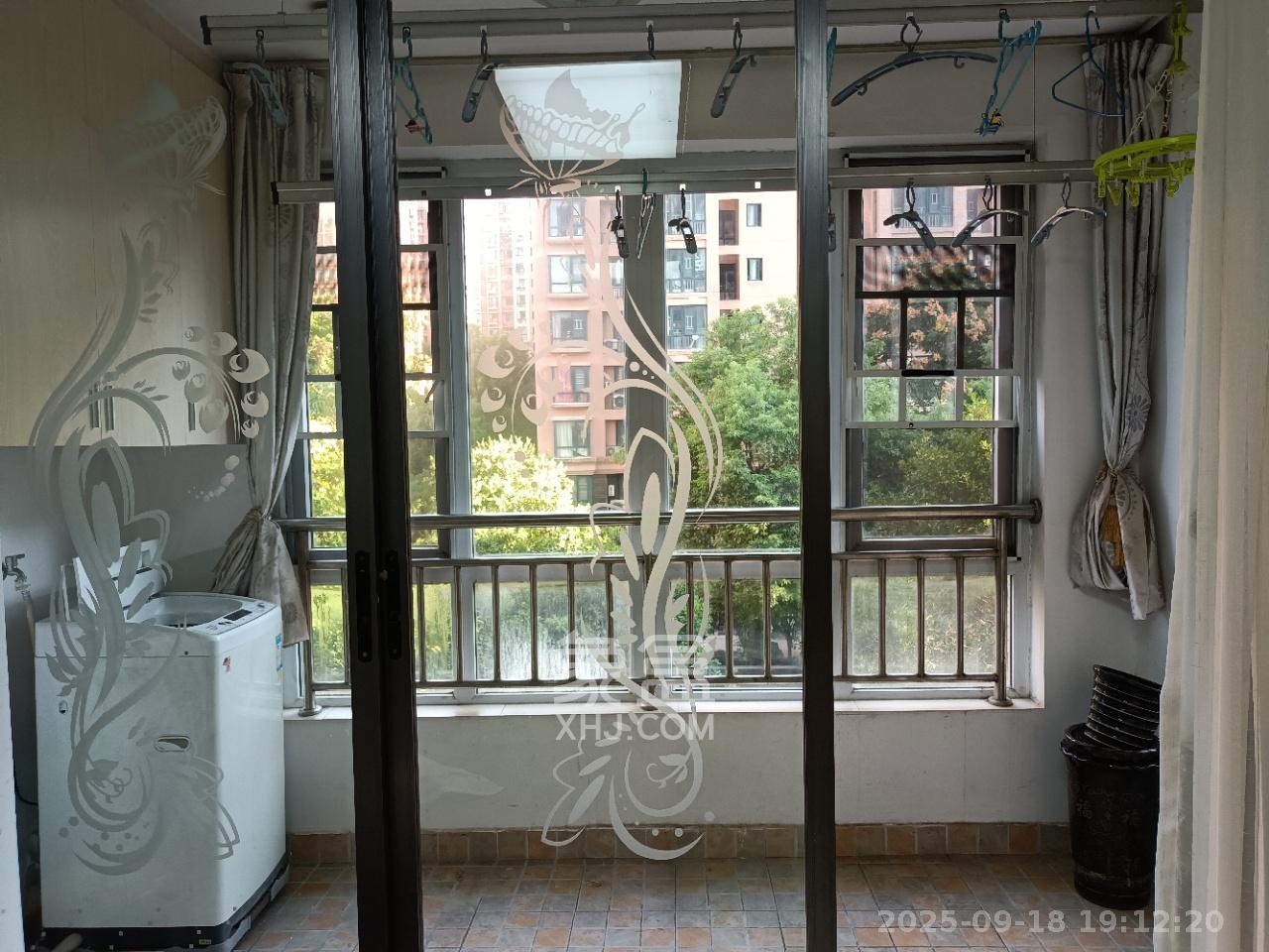 丽发新城 2室2厅1卫 1750.0元/月 丽发新城 2室2厅1卫 1750.0元/月室内图