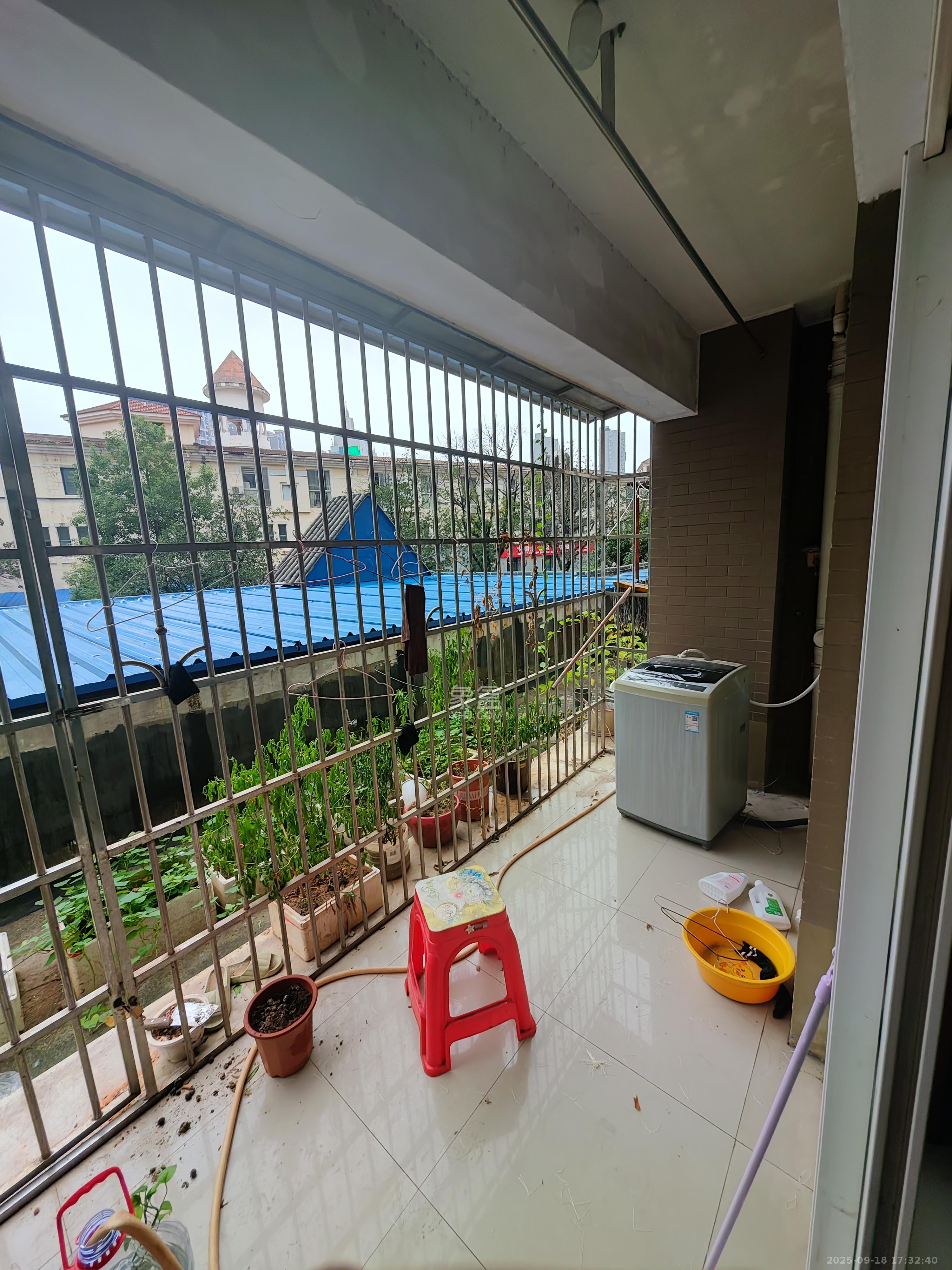 未来现代城  3室2厅2卫    2000.0元/月 未来现代城  3室2厅2卫    2000.0元/月室内图