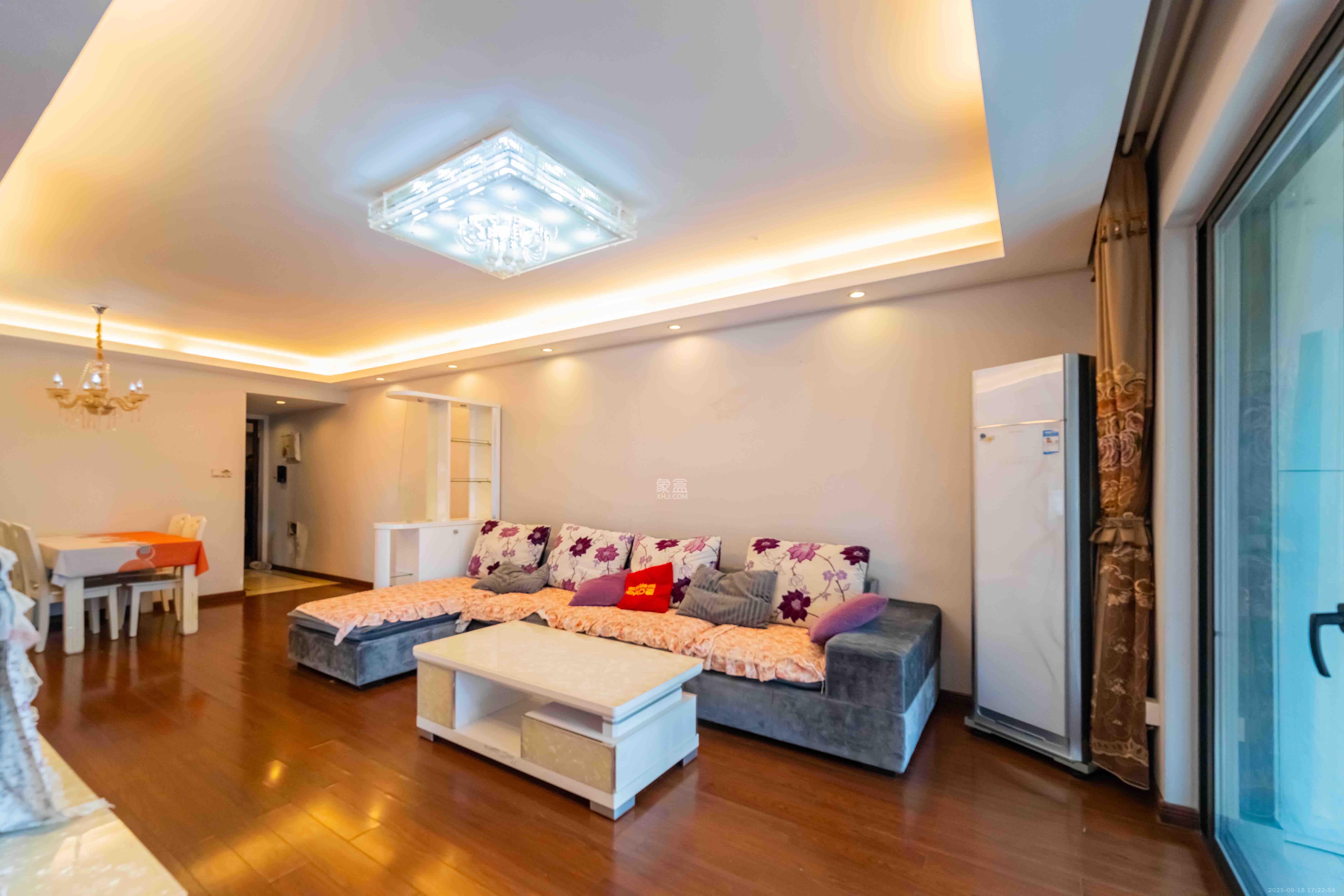 万科金域华府三四期  3室2厅1卫    2000.0元/月室内图