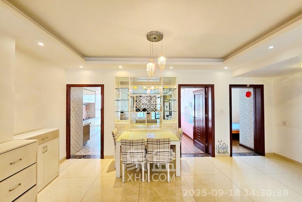 三江花中城 3室2厅1卫 3000.0元/月 三江花中城 3室2厅1卫 3000.0元/月室内图