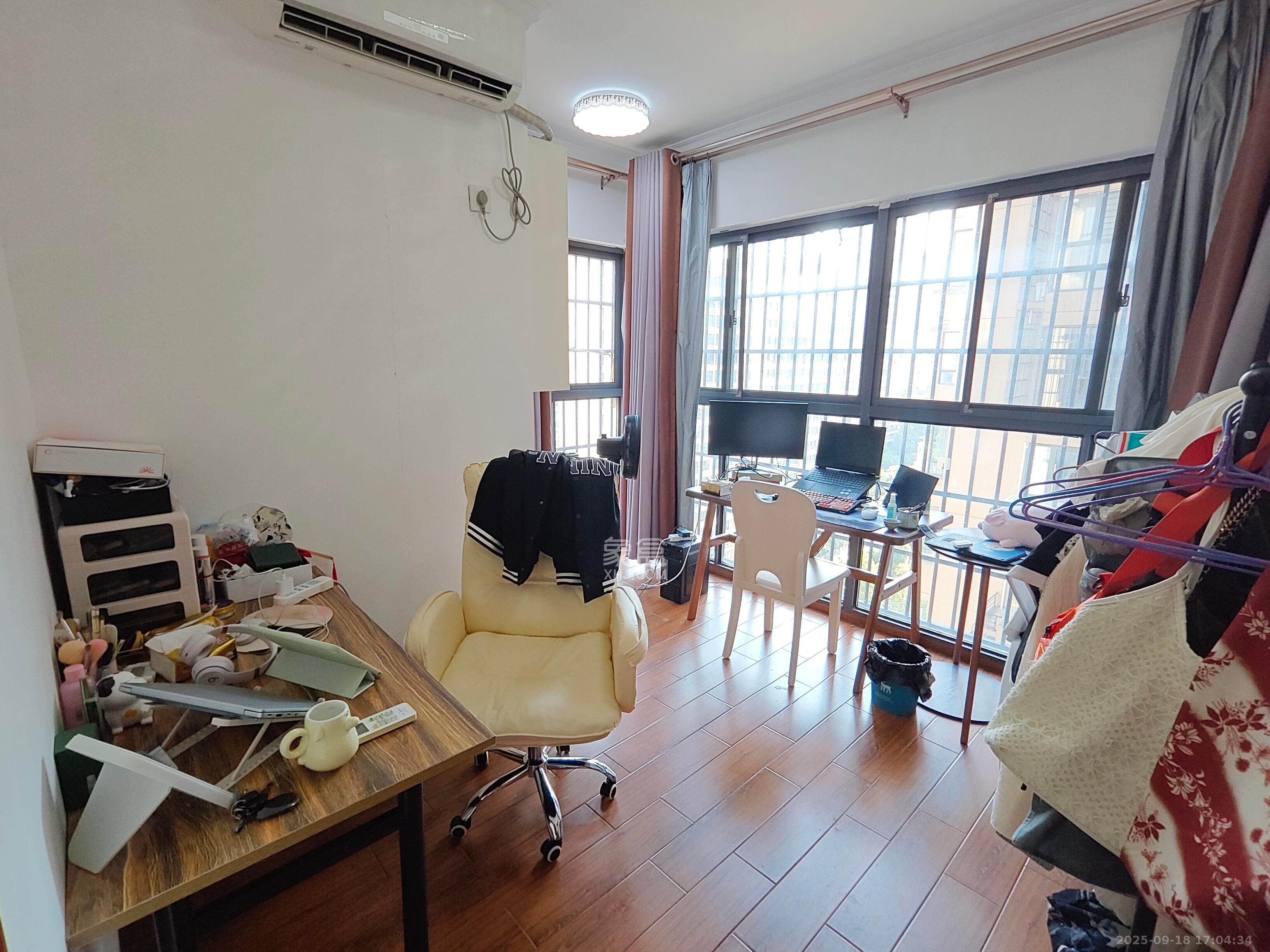 勤诚达新界 3室2厅1卫 2000.0元/月 勤诚达新界 3室2厅1卫 2000.0元/月室内图