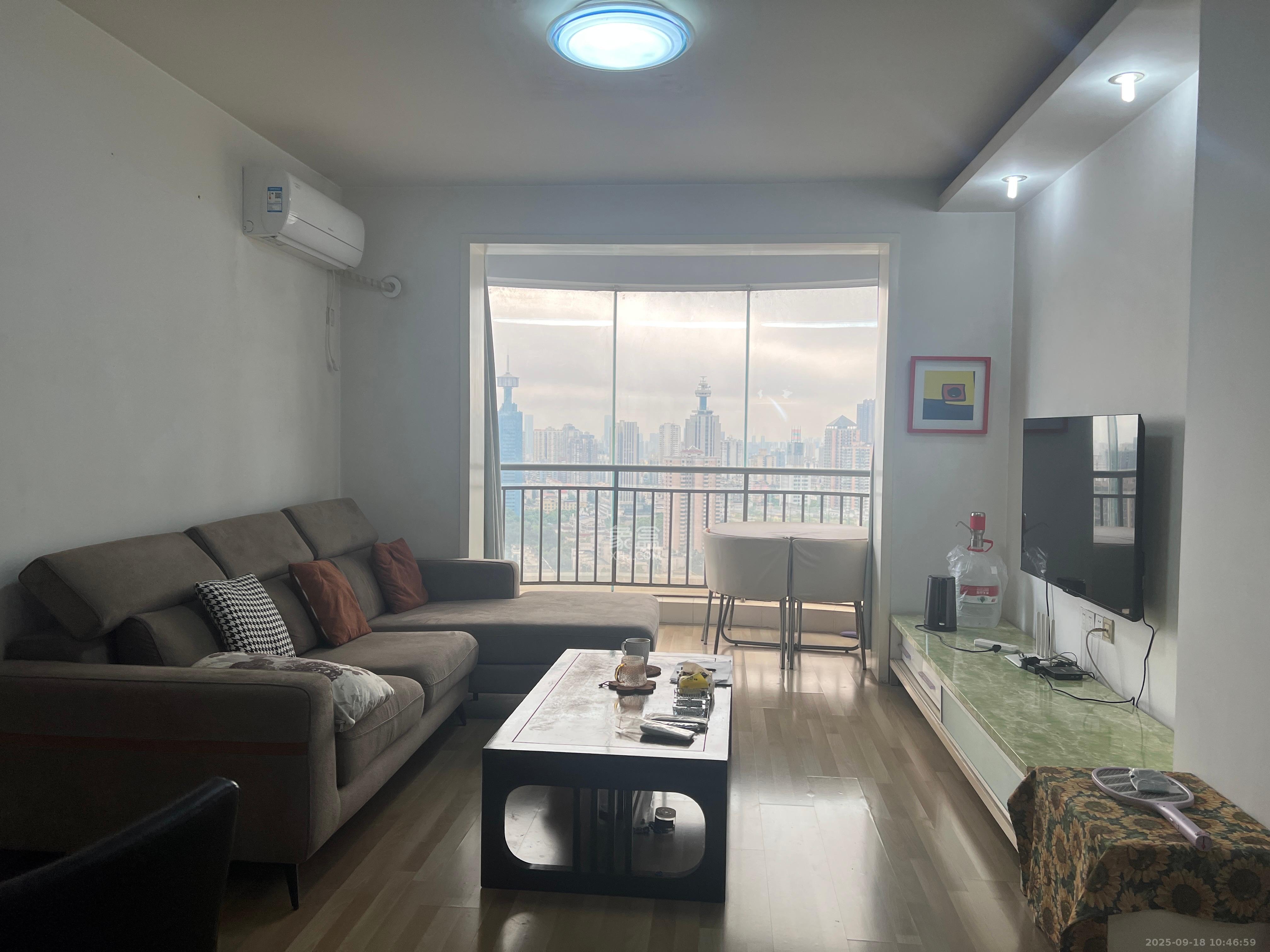 芙蓉公馆 2室1厅1卫 2800.0元/月 芙蓉公馆 2室1厅1卫 2800.0元/月室内图