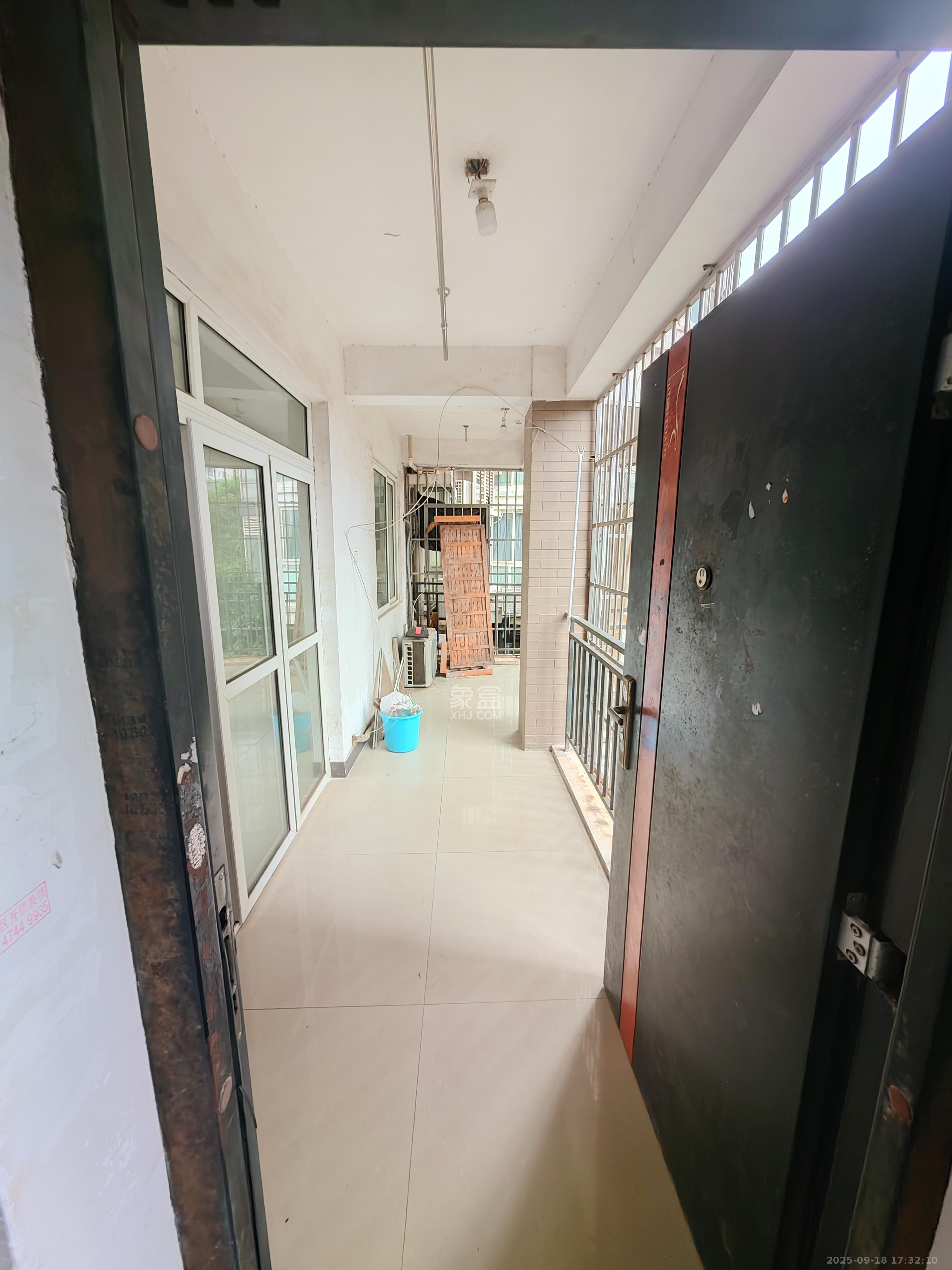 未来现代城  3室2厅2卫    2000.0元/月 未来现代城  3室2厅2卫    2000.0元/月室内图