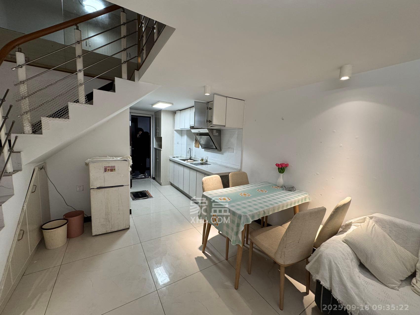 裕天国际商汇中心  2室1厅1卫    1800.0元/月室内图