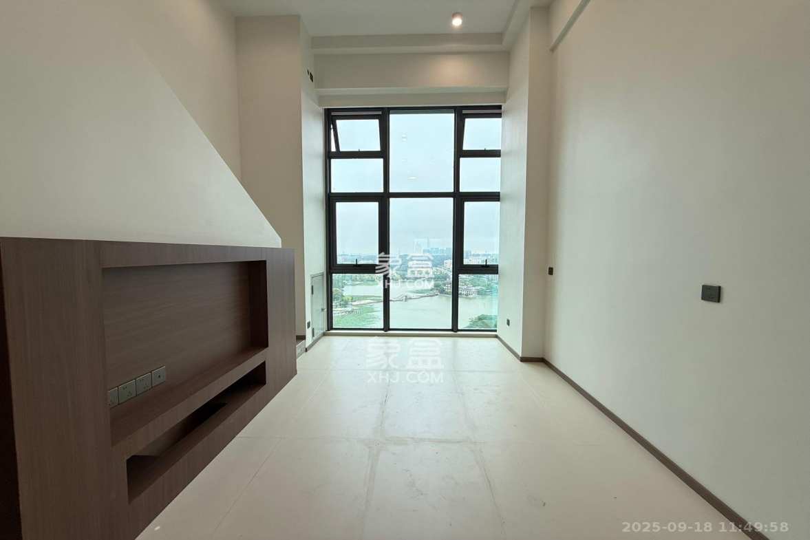 绿地V岛 1室1厅1卫 2500.0元/月 绿地V岛 1室1厅1卫 2500.0元/月室内图