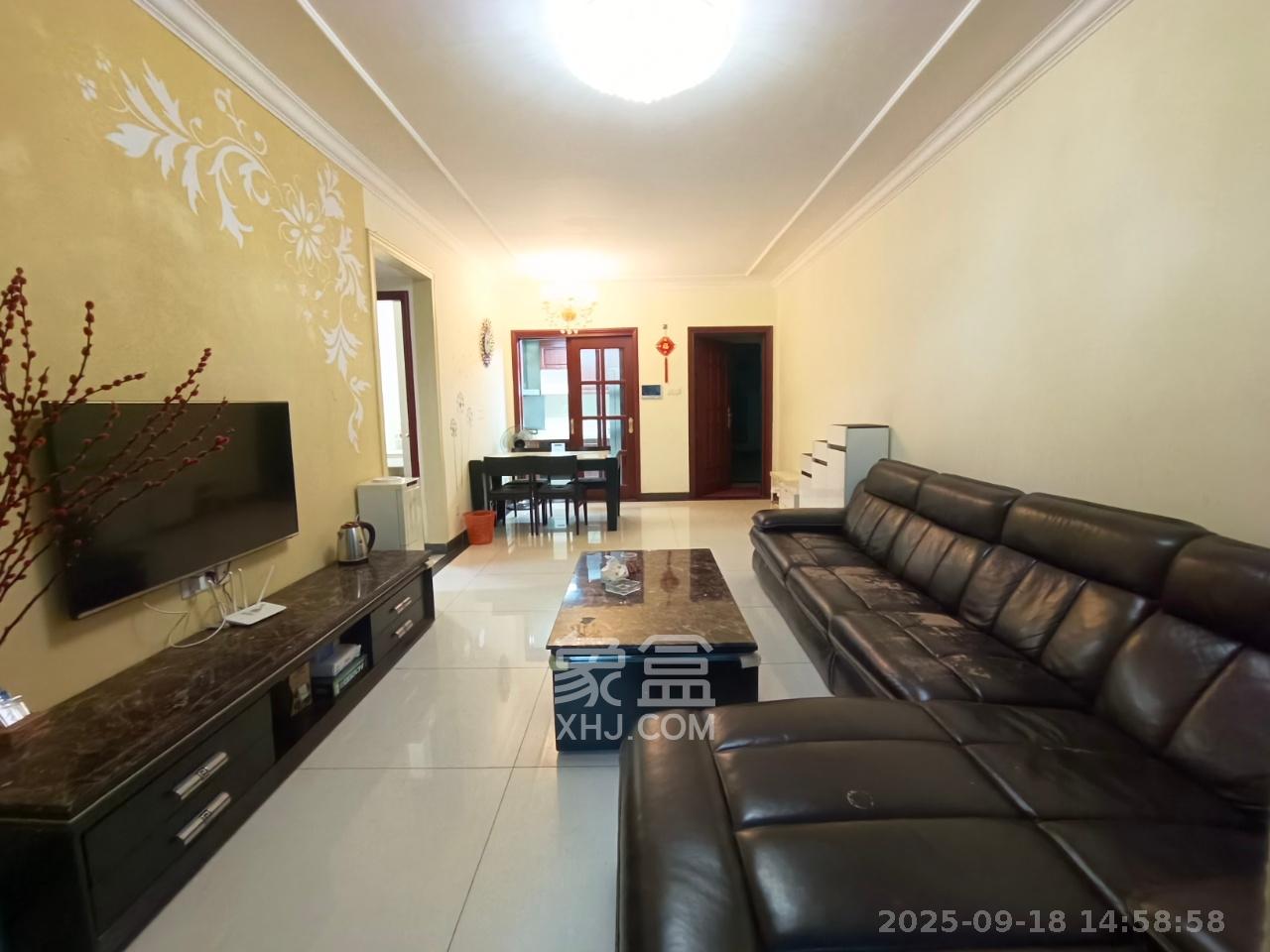 恒大城  1室2厅1卫    1900.0元/月 恒大城  1室2厅1卫    1900.0元/月