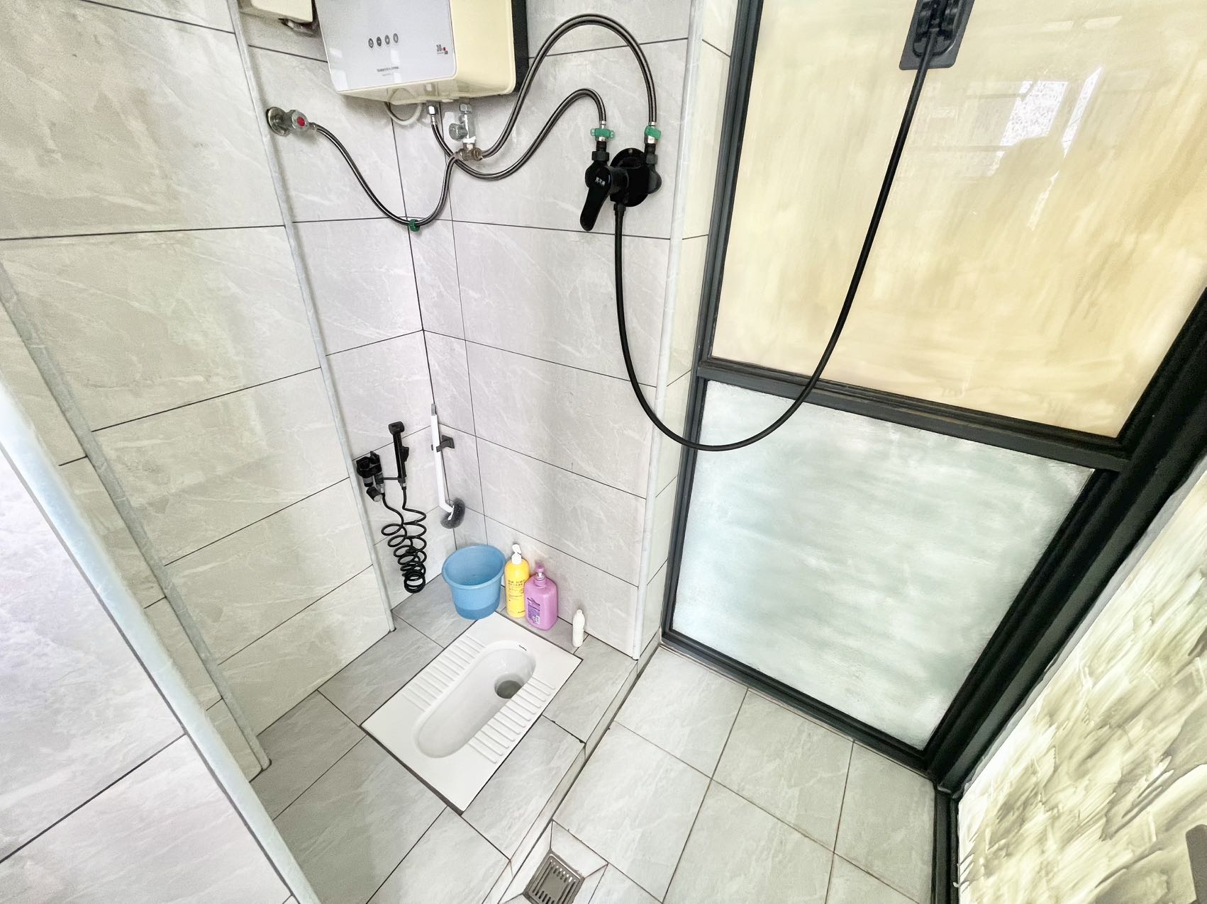 蓝海瑞园 3室2厅1卫 2600.0元/月 蓝海瑞园 3室2厅1卫 2600.0元/月室内图