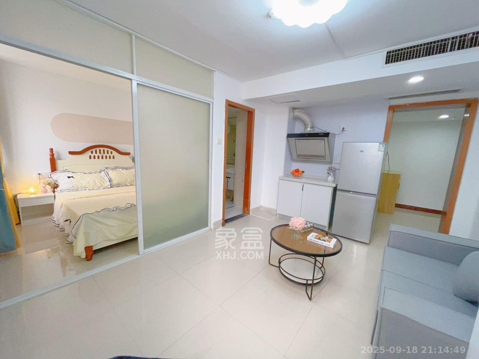 上城星座 1室1厅1卫 2000.0元/月 上城星座 1室1厅1卫 2000.0元/月室内图