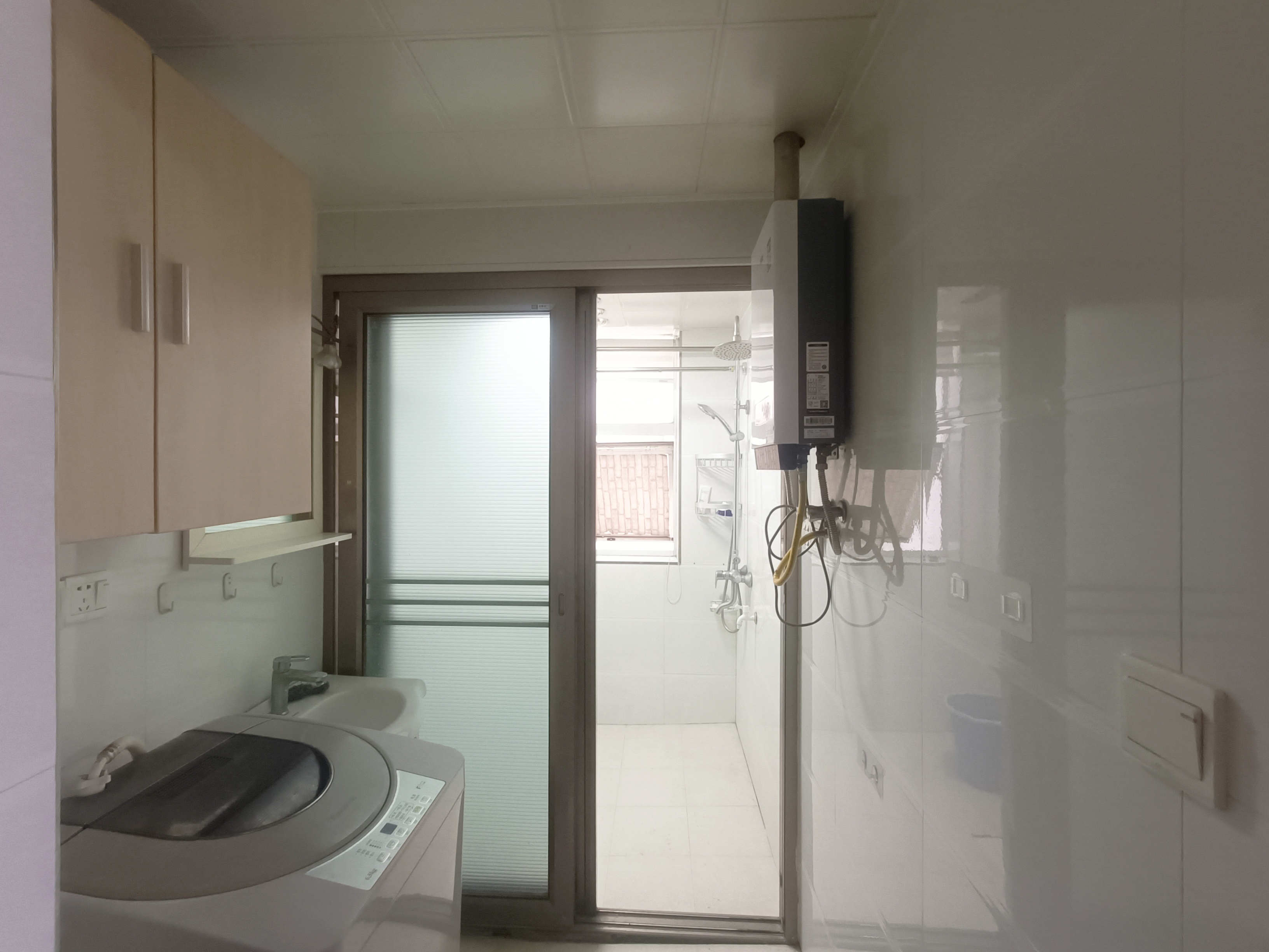 鸿泰国际  2室1厅1卫    1500.0元/月室内图