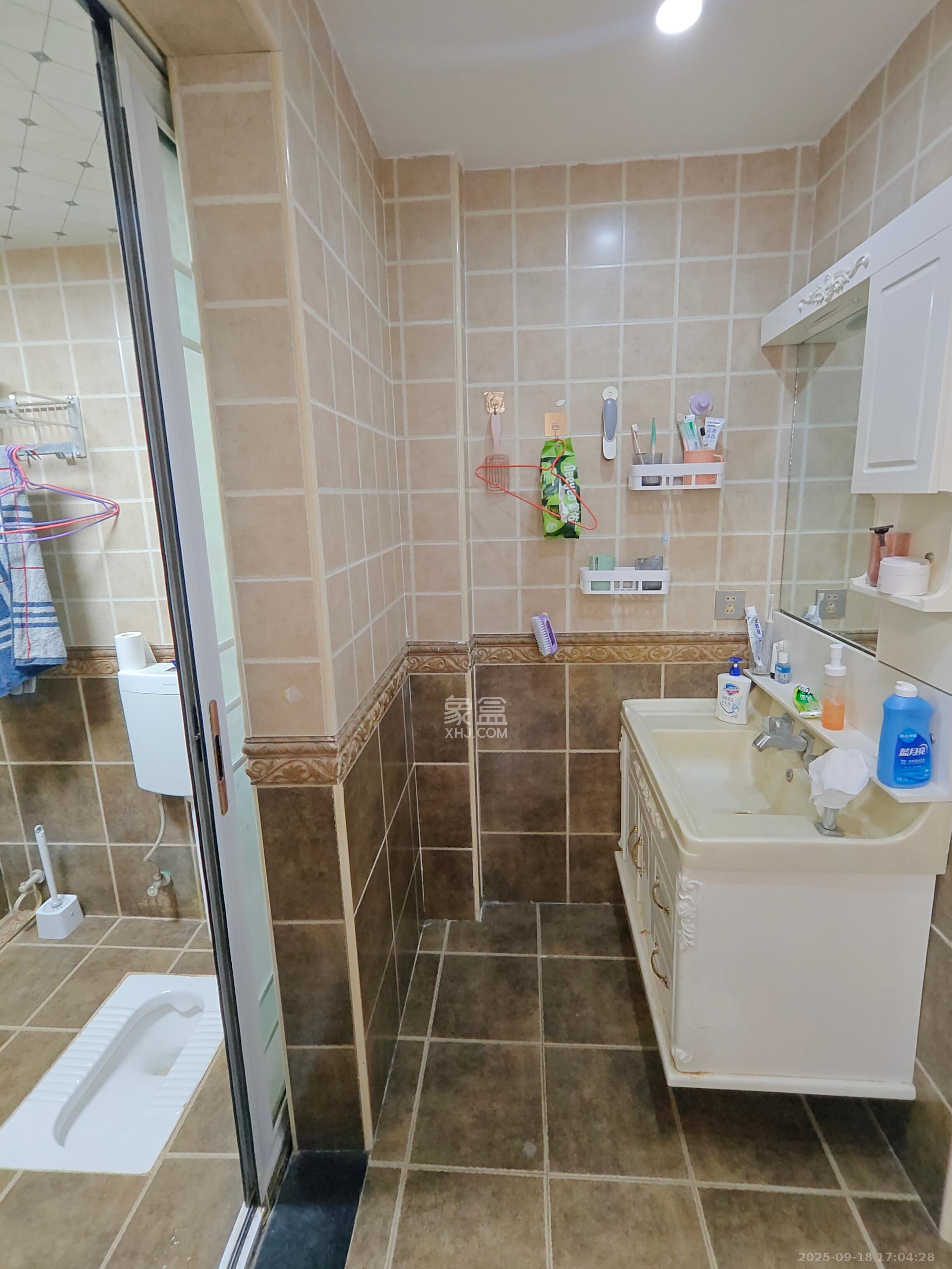 勤诚达新界 3室2厅1卫 2000.0元/月 勤诚达新界 3室2厅1卫 2000.0元/月室内图