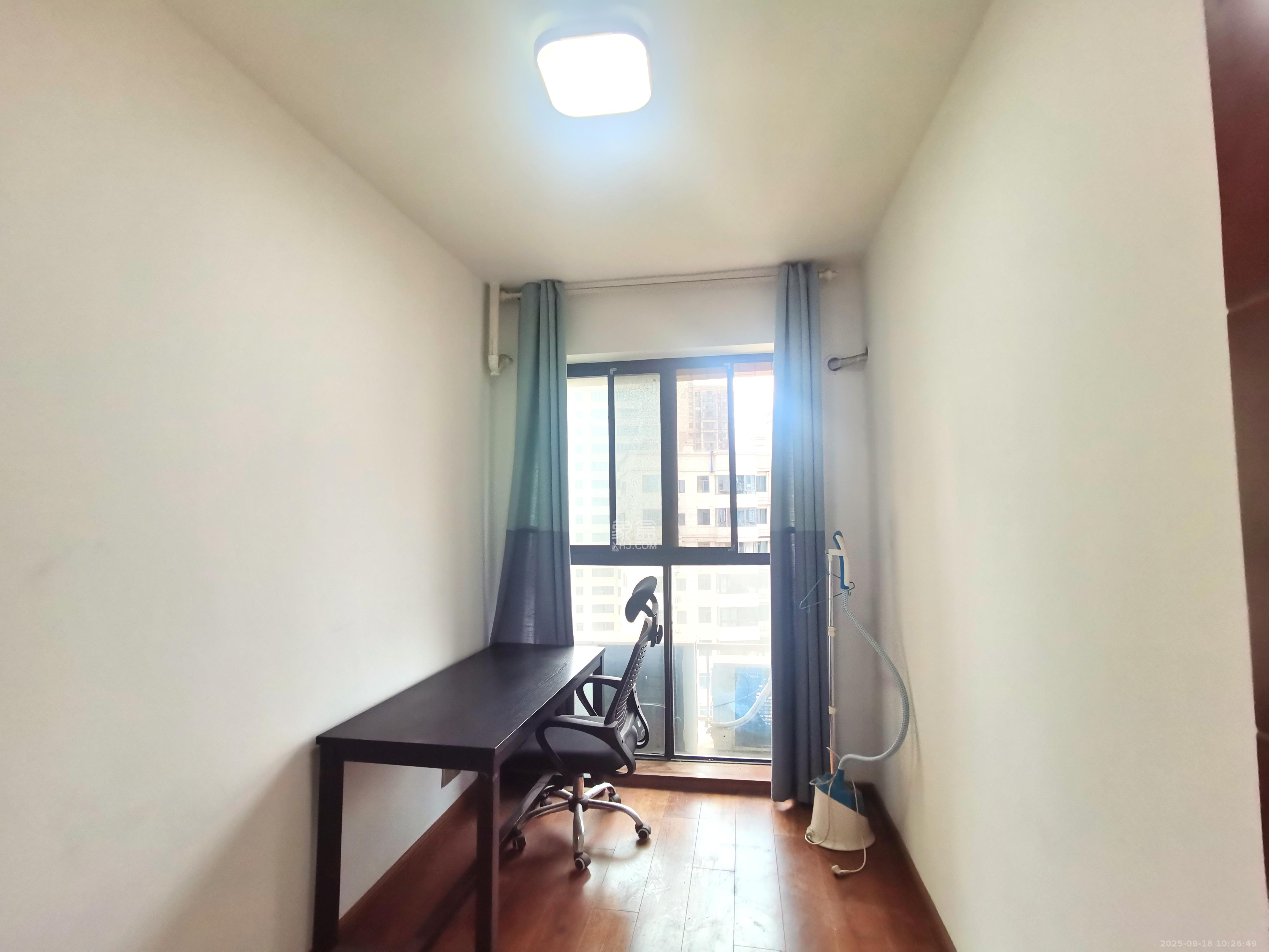 山语城二期 3室2厅1卫 2000.0元/月 山语城二期 3室2厅1卫 2000.0元/月室内图