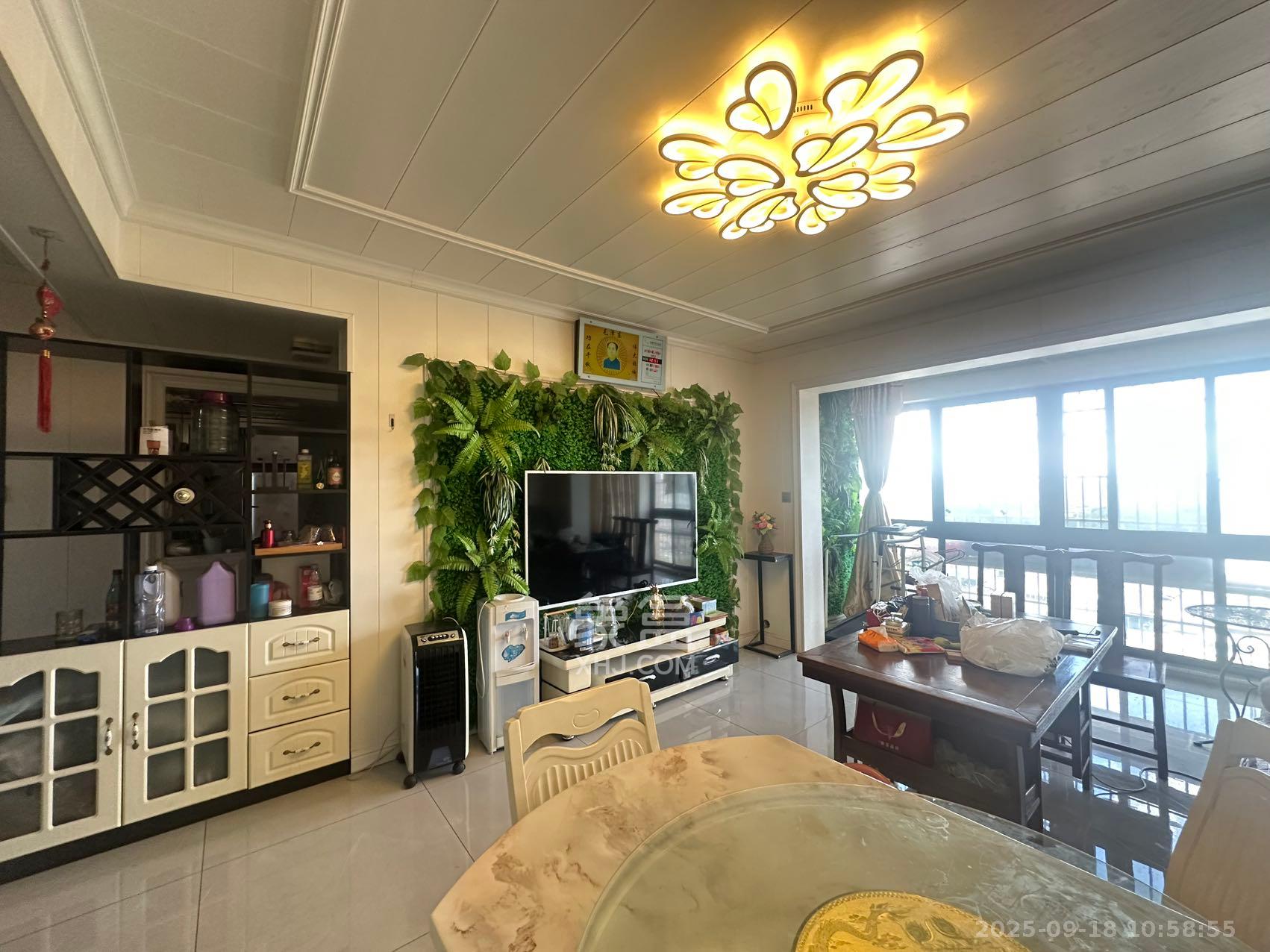 长永佳苑 3室2厅1卫 1700.0元/月 长永佳苑 3室2厅1卫 1700.0元/月室内图