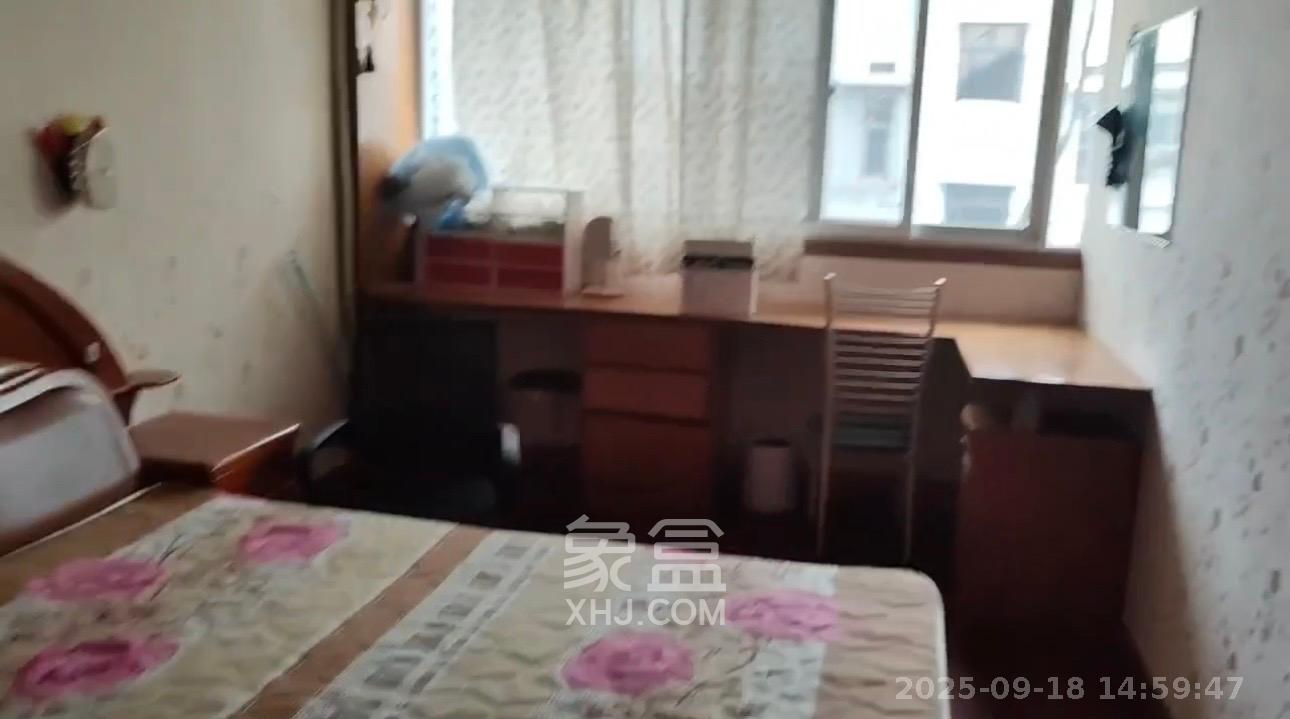 大有商住楼  3室1厅1卫    1300.0元/月室内图