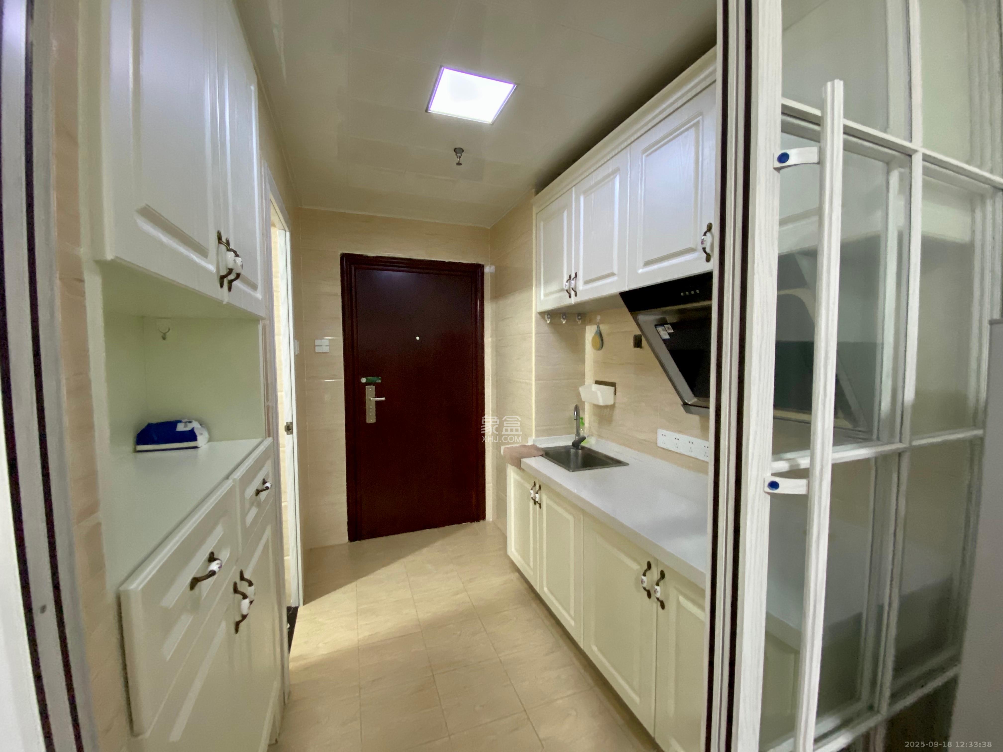 乐尚城 1室1厅1卫 1400.0元/月 乐尚城 1室1厅1卫 1400.0元/月室内图