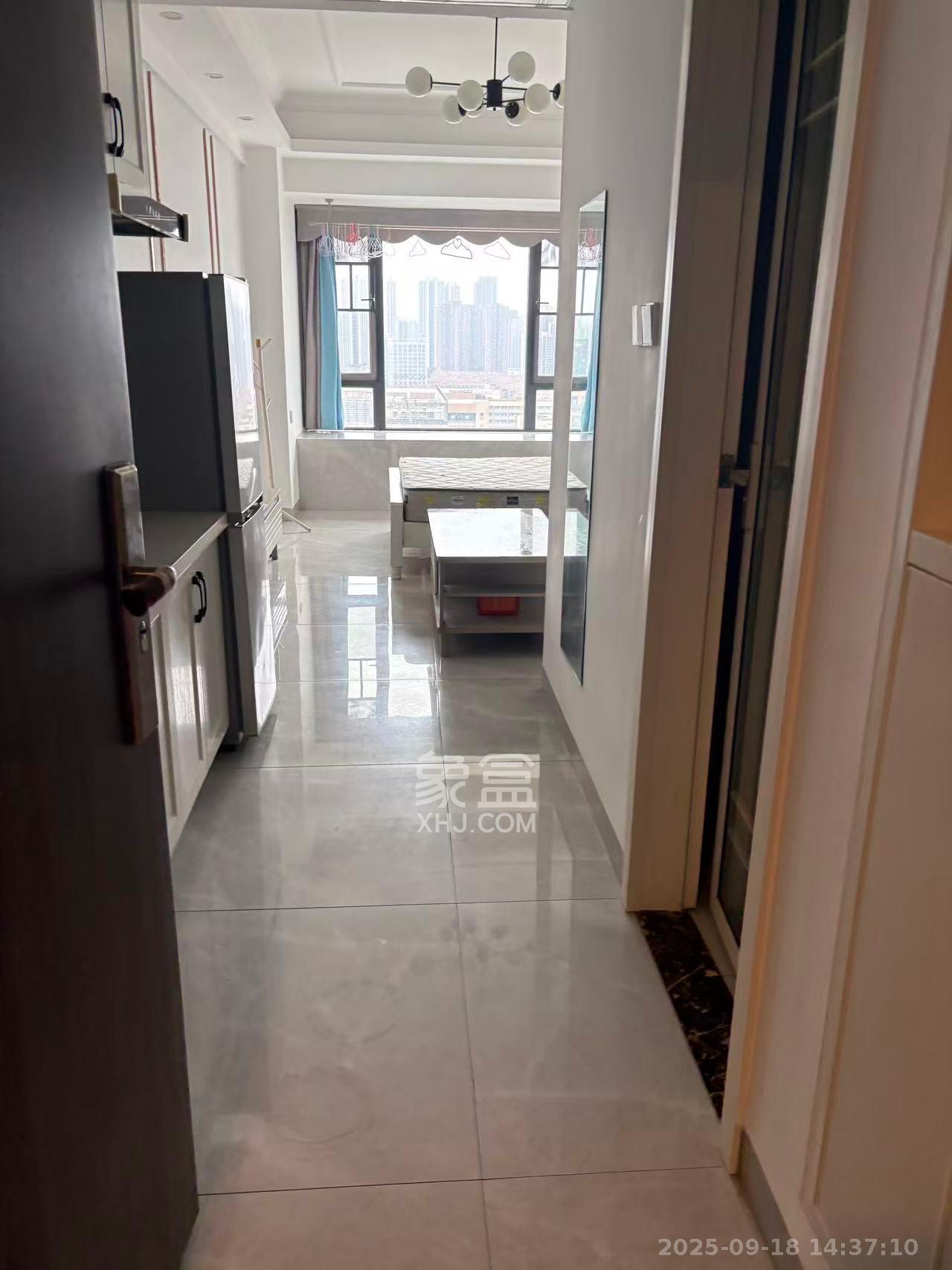 龙湖湘江星座（祺鑫星座公寓）  1室1厅1卫    1300.0元/月室内图