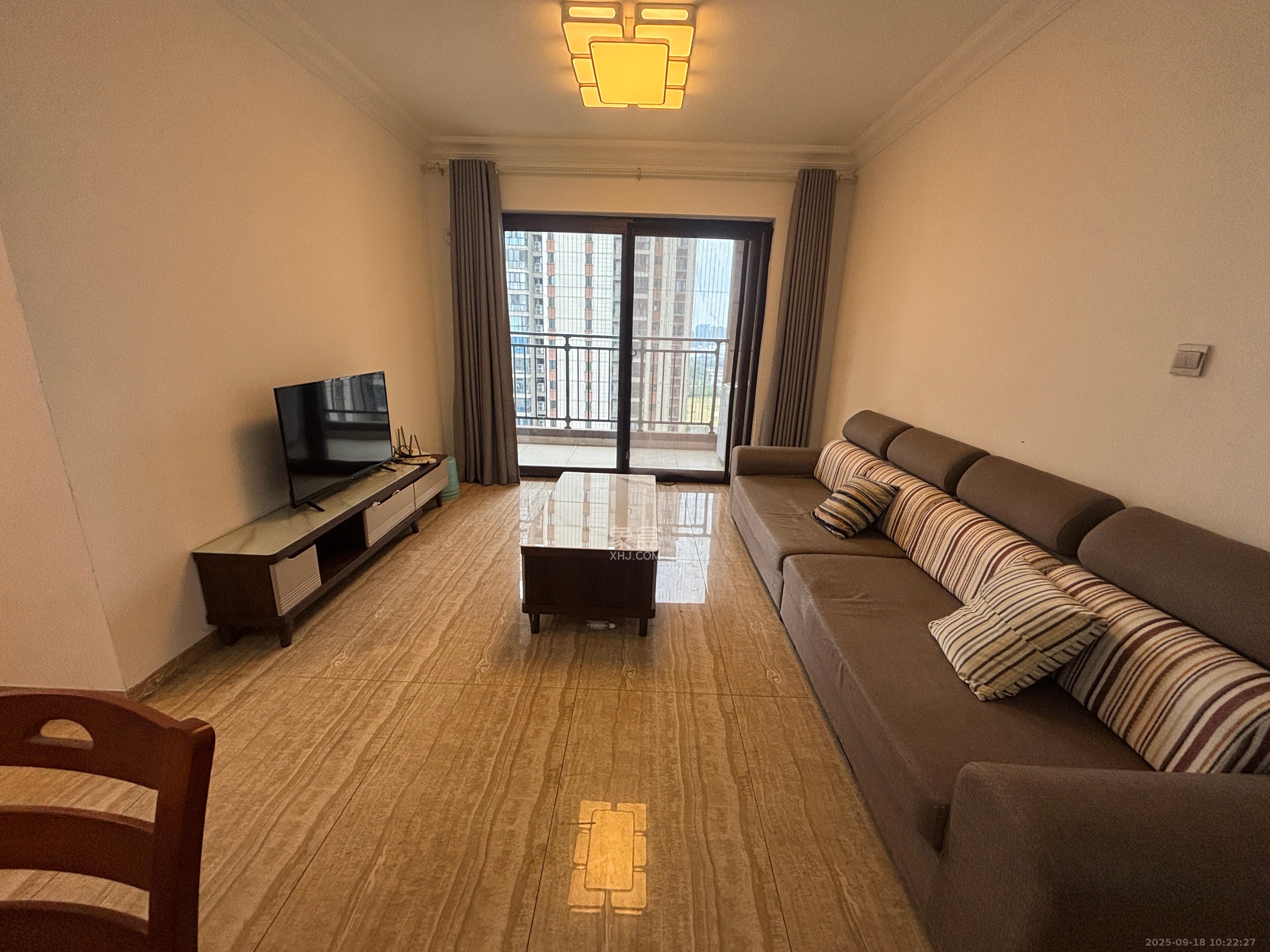 碧桂园星城首府 3室2厅1卫 2500.0元/月 碧桂园星城首府 3室2厅1卫 2500.0元/月室内图