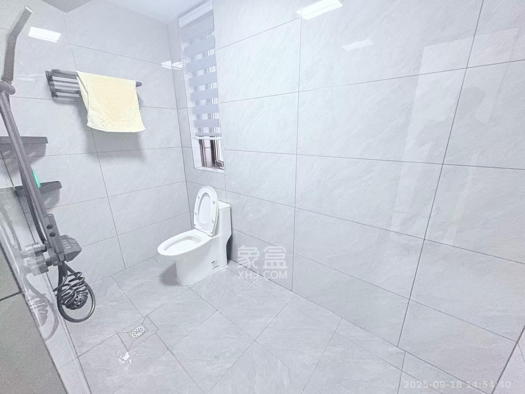 长沙檀府 4室2厅3卫 7500.0元/月 长沙檀府 4室2厅3卫 7500.0元/月室内图