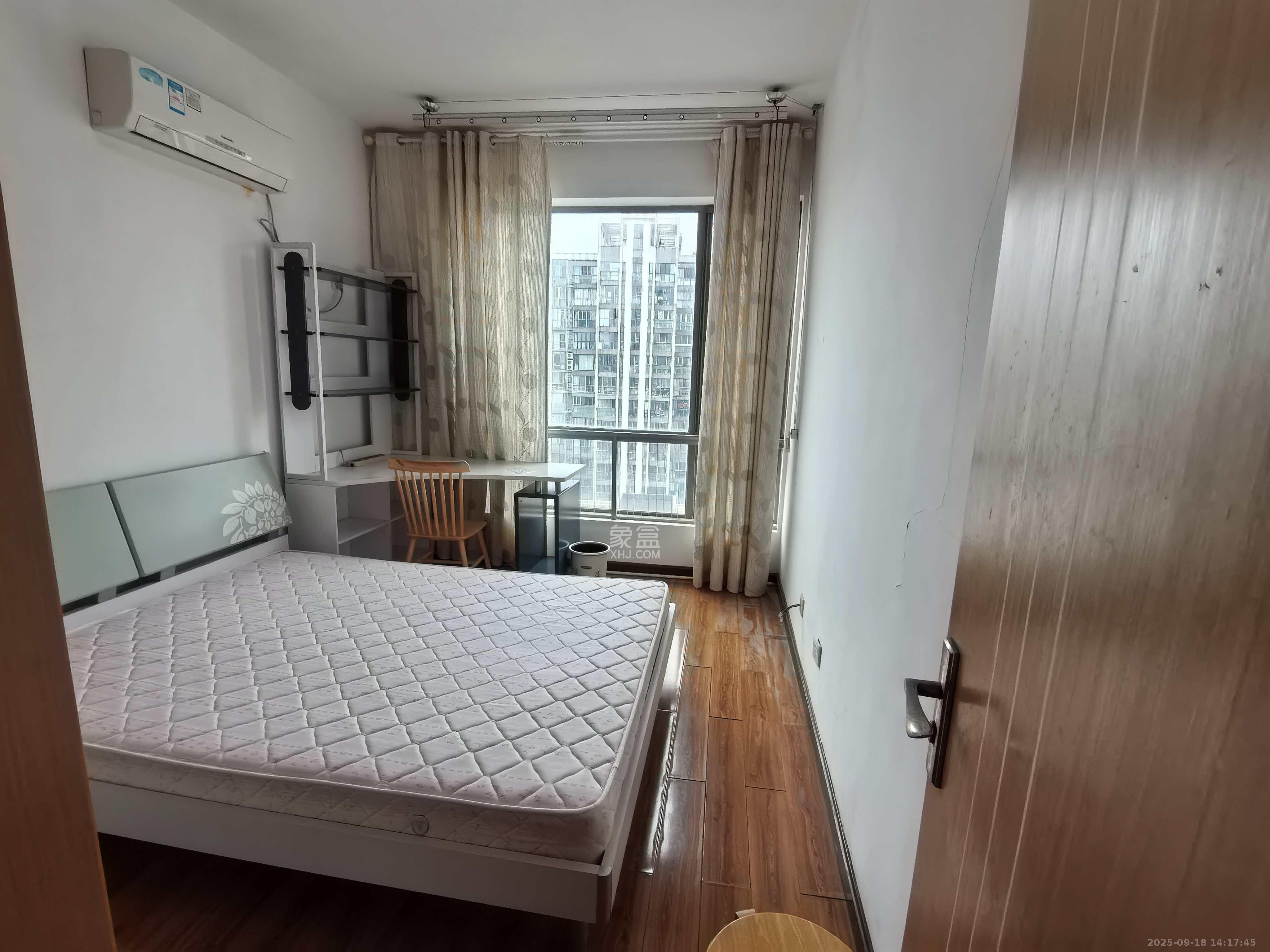 建鸿达华都(华都小户型及大华写字楼) 2室1厅1卫 2600.0元/月 建鸿达华都(华都小户型及大华写字楼) 2室1厅1卫 2600.0元/月室内图