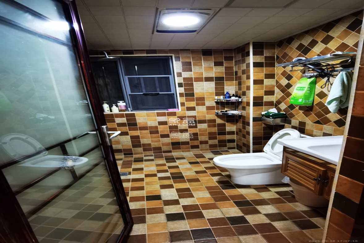 八方小区C区 3室2厅2卫 3800.0元/月 八方小区C区 3室2厅2卫 3800.0元/月室内图