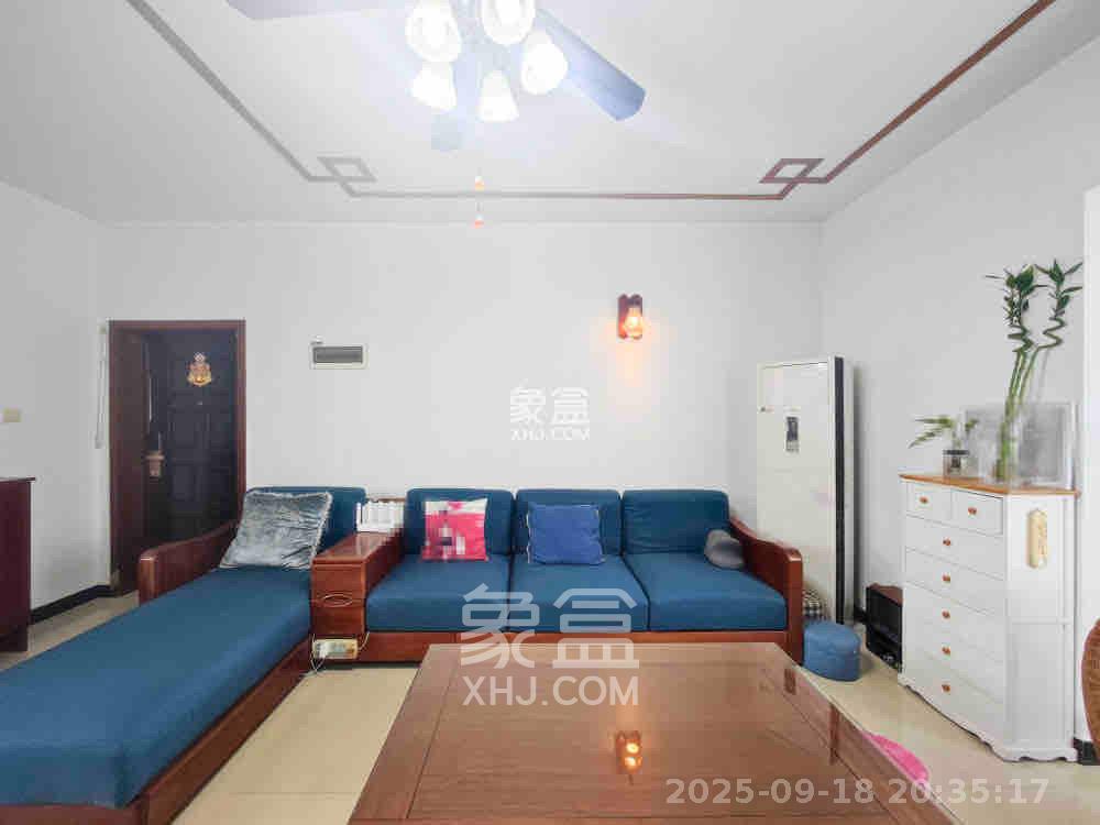 湘府十城（汇财御景湾新寓,汇财国际）  4室2厅2卫    2700.0元/月室内图