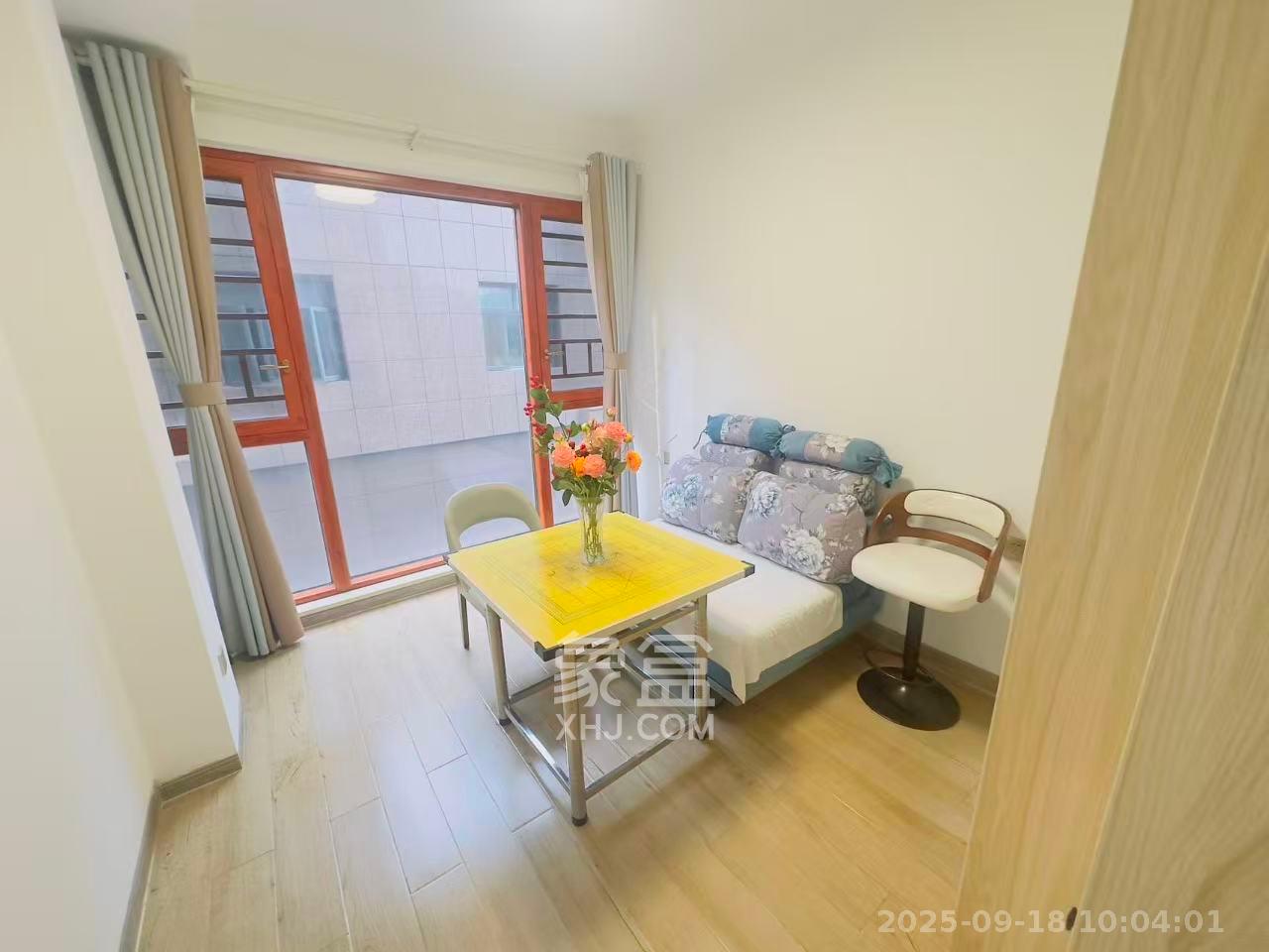 江南华府  1室2厅1卫    2800.0元/月室内图