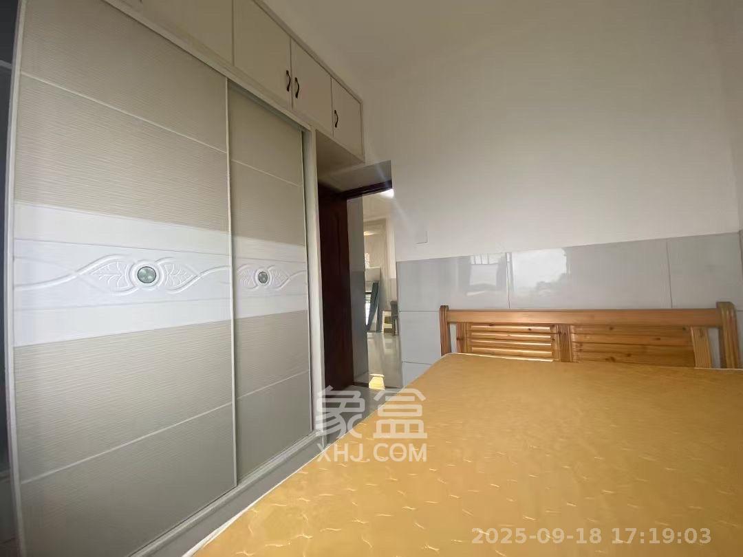 吉泰园安置小区 2室1厅1卫 2200.0元/月 吉泰园安置小区 2室1厅1卫 2200.0元/月室内图