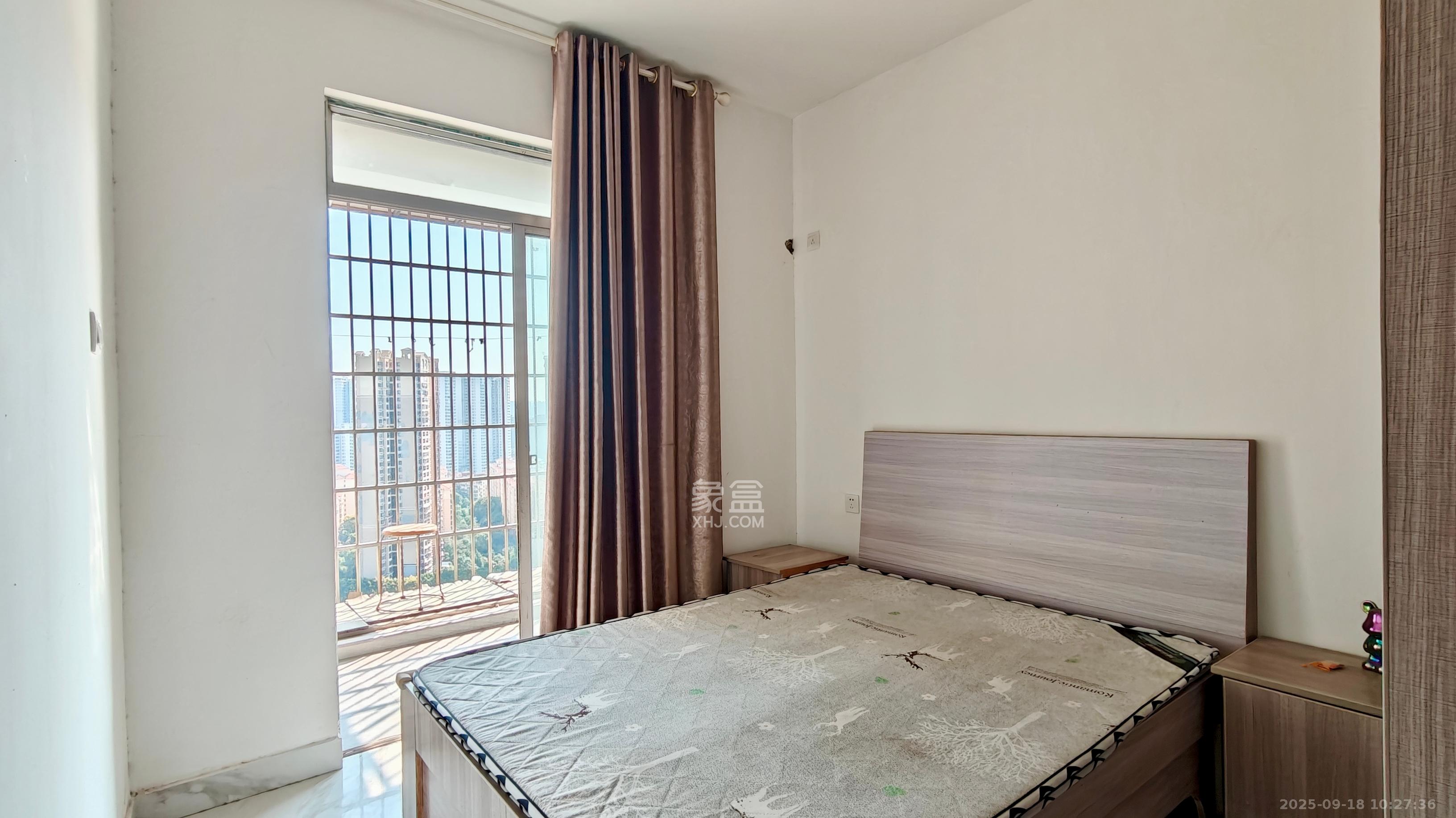 锑都家园  3室2厅2卫    2200.0元/月室内图