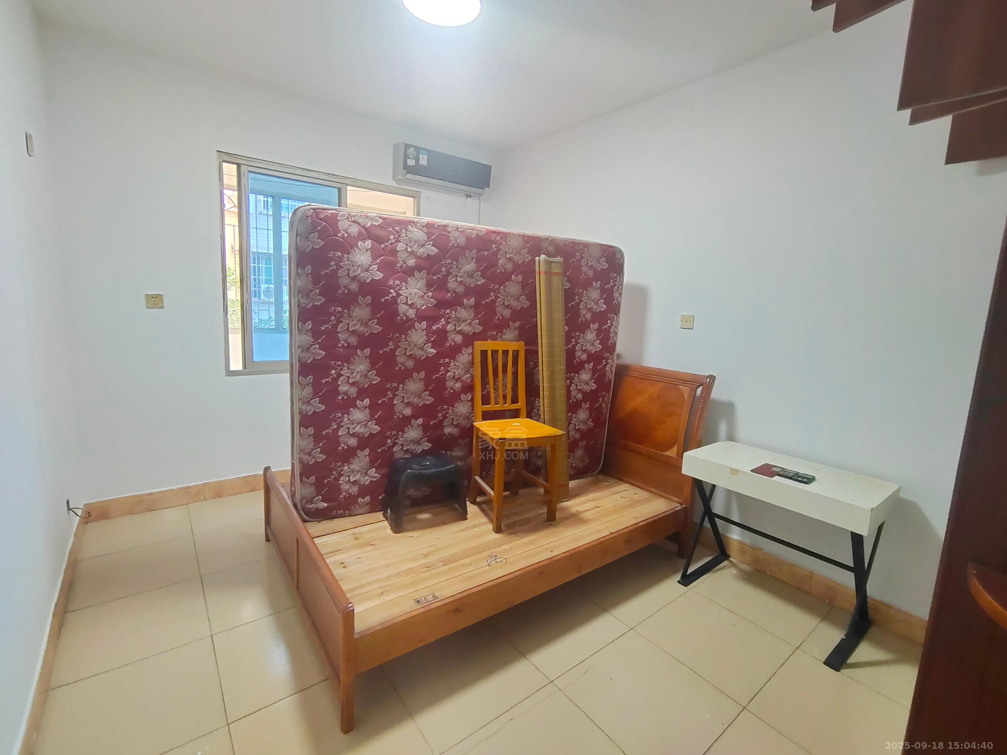 一汽运生活区 2室2厅1卫 700.0元/月 一汽运生活区 2室2厅1卫 700.0元/月室内图