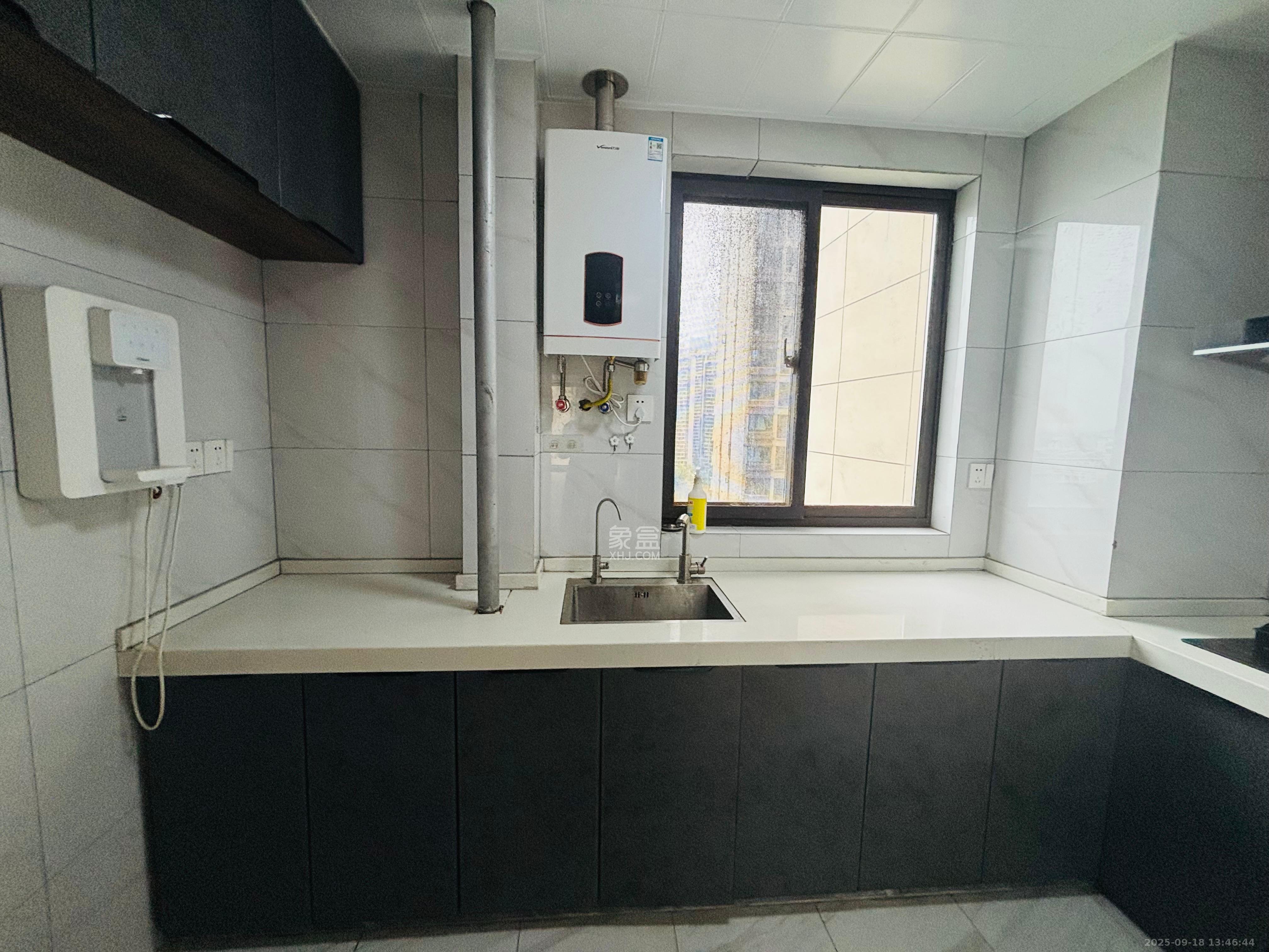 梅溪正荣府 4室2厅2卫 3700.00元/月 梅溪正荣府 4室2厅2卫 3700.00元/月室内图