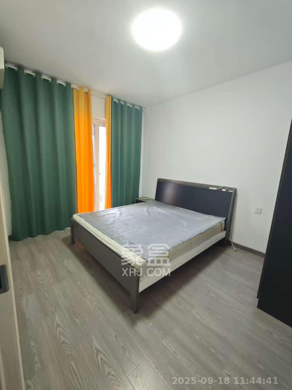 绿地海外滩一期 3室2厅1卫 1900.0元/月 绿地海外滩一期 3室2厅1卫 1900.0元/月室内图