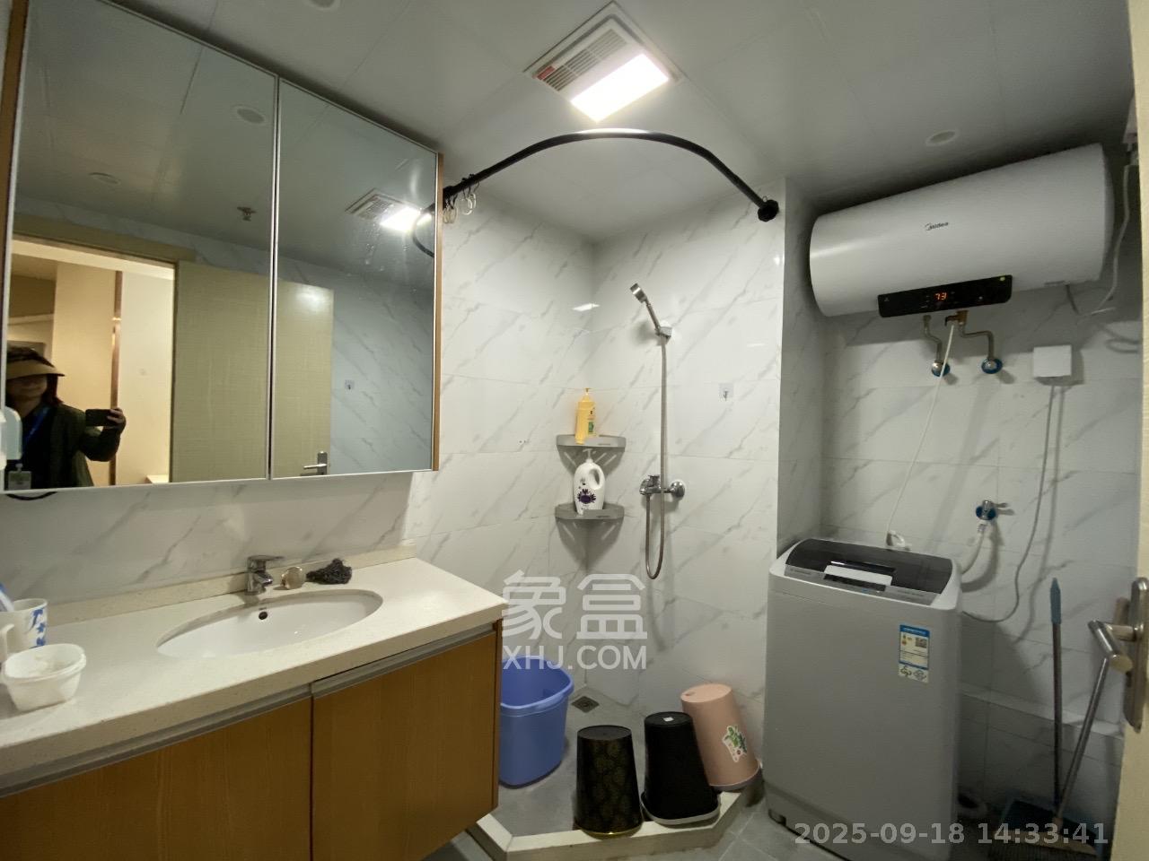 中交广场公寓 1室1厅1卫 1800.0元/月 中交广场公寓 1室1厅1卫 1800.0元/月室内图