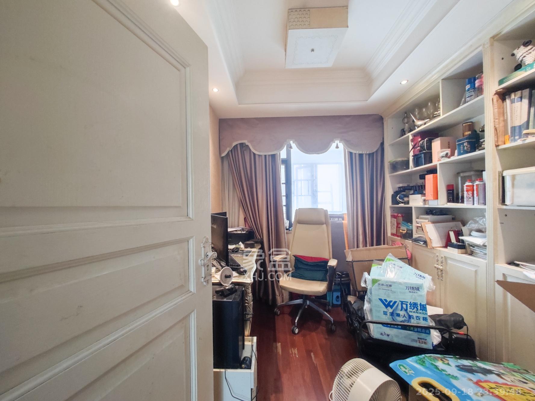 潇湘名城(新里程潇湘名城) 4室2厅2卫 142.0万 潇湘名城(新里程潇湘名城) 4室2厅2卫 142.0万其他