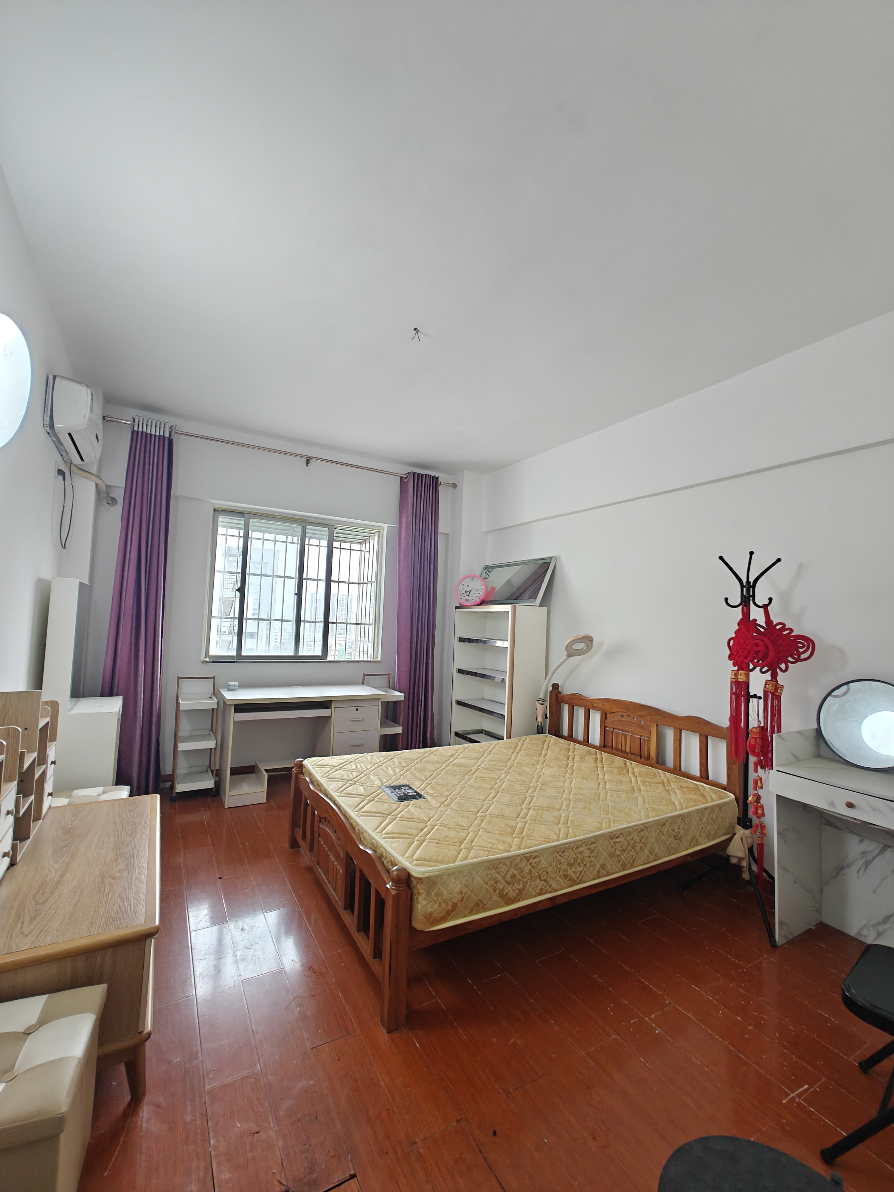 海富大厦 1室0厅1卫 1000.0元/月 海富大厦 1室0厅1卫 1000.0元/月室内图