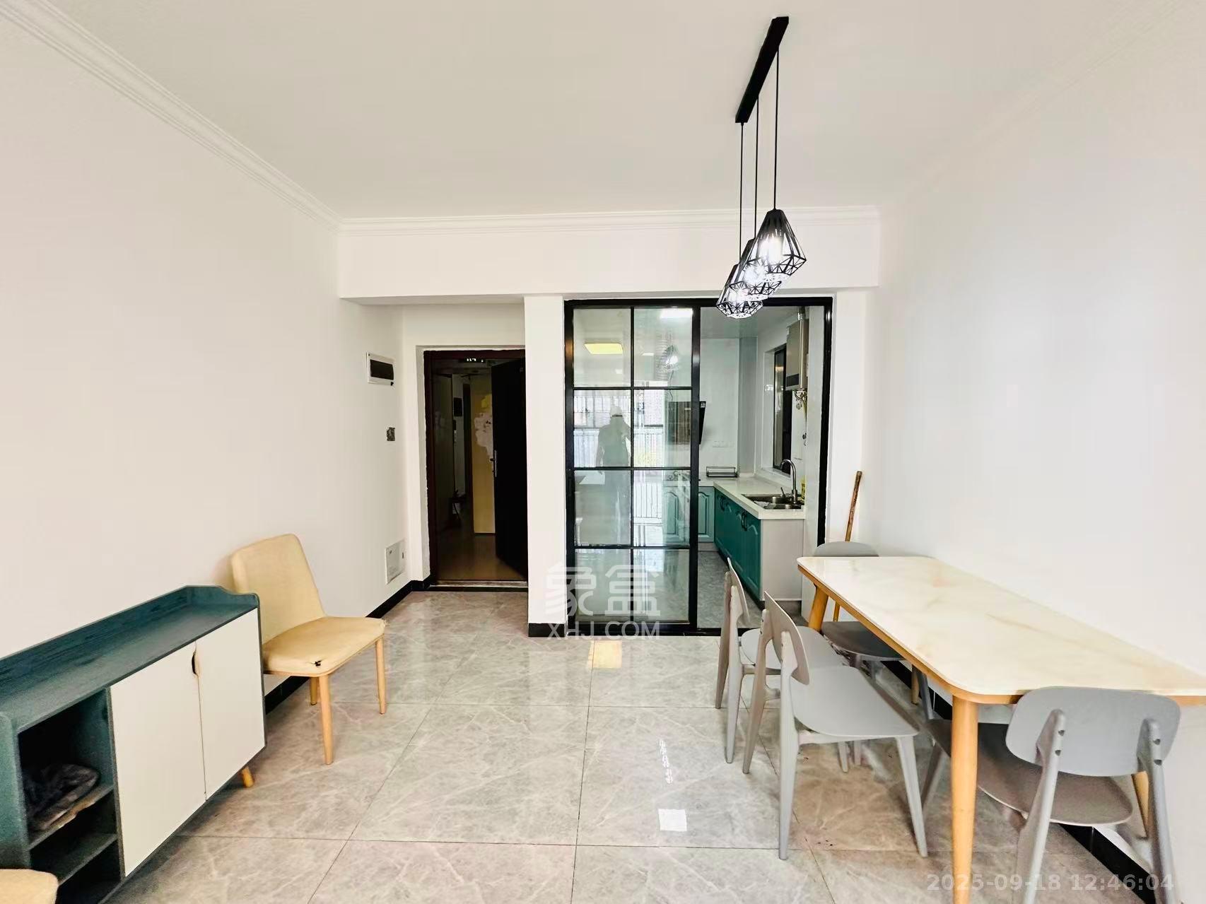 钰龙天下二期(钰龙佳园) 2室2厅2卫 2100.0元/月 钰龙天下二期(钰龙佳园) 2室2厅2卫 2100.0元/月室内图