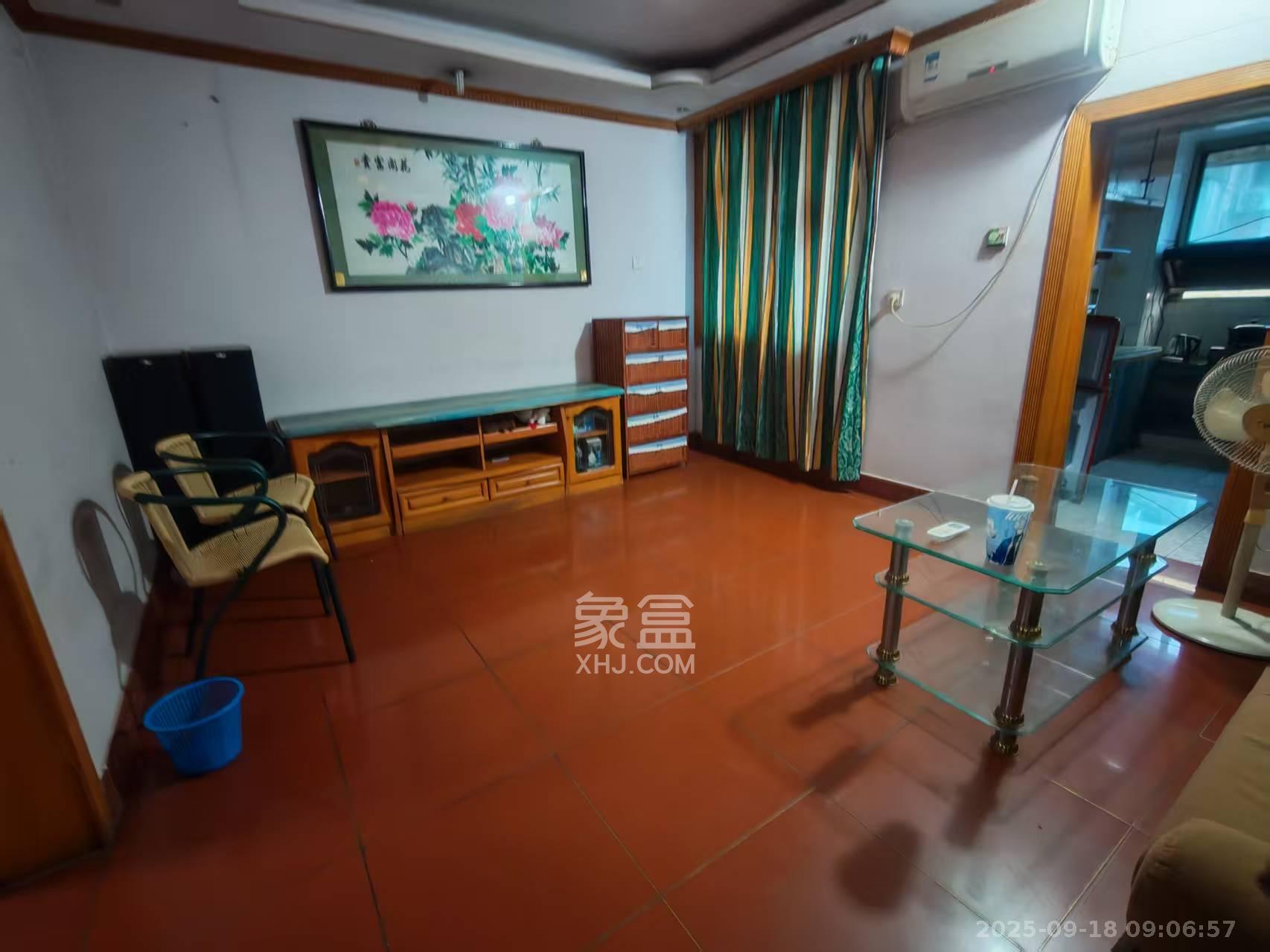 府后路小区  2室1厅1卫    1600.0元/月室内图