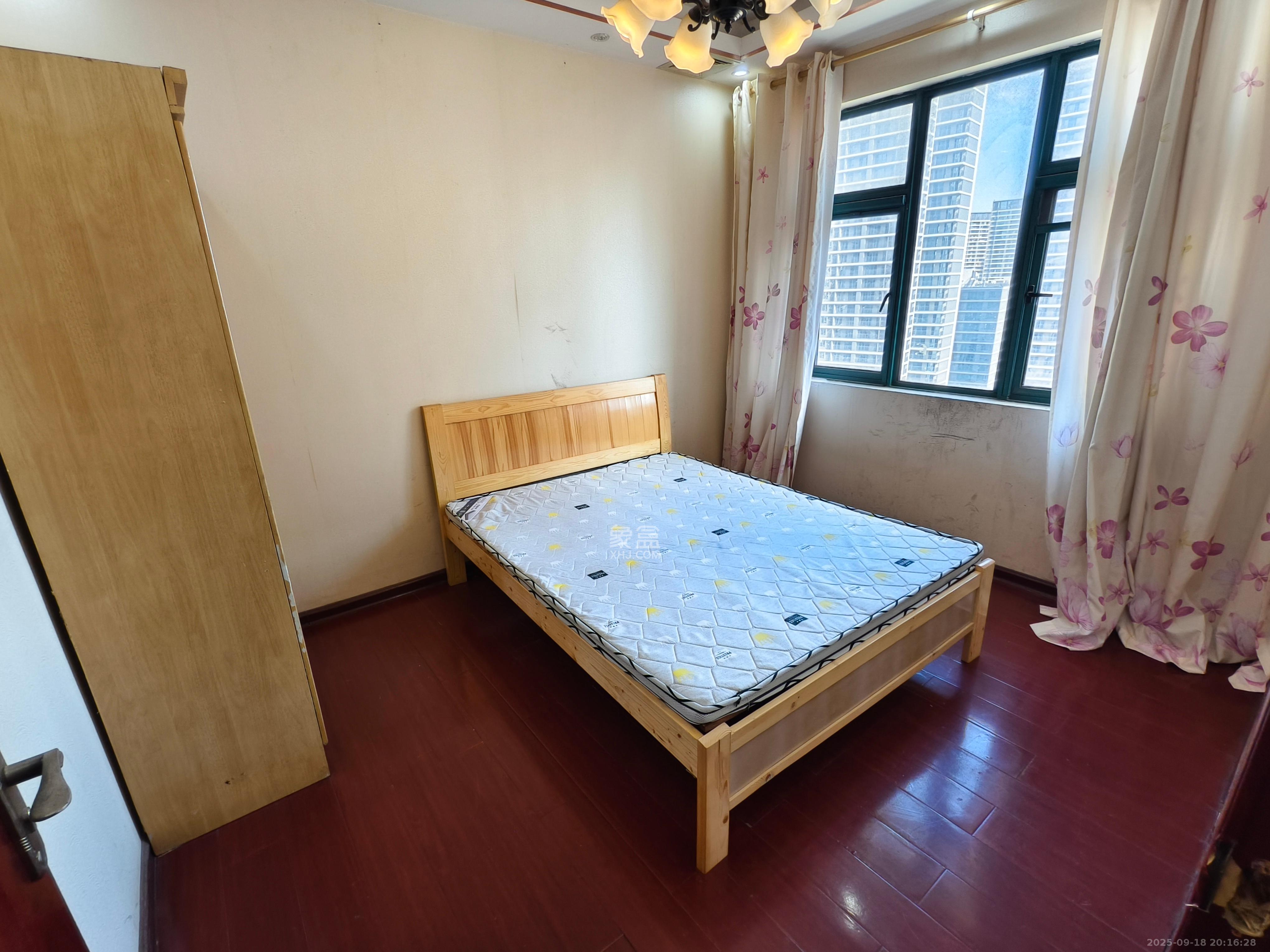 克拉美丽山庄(晟领国际) 4室2厅2卫 2900.0元/月 克拉美丽山庄(晟领国际) 4室2厅2卫 2900.0元/月室内图