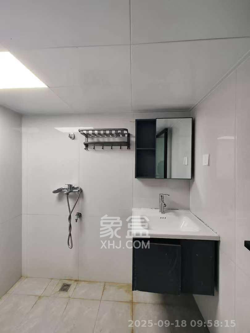 保利恒伟时光印象  1室1厅1卫    1200.0元/月室内图